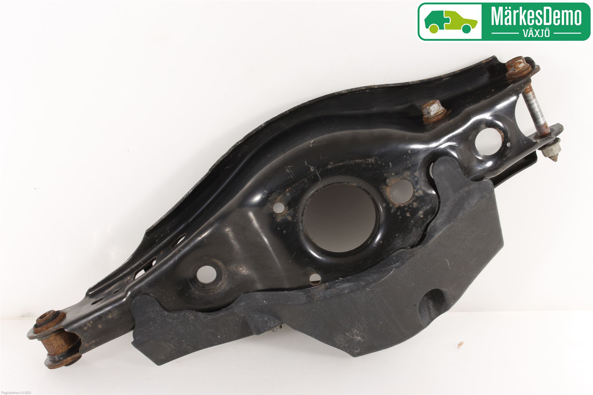 Toyota AVENSIS 16-18 Bärarm Bak Höger