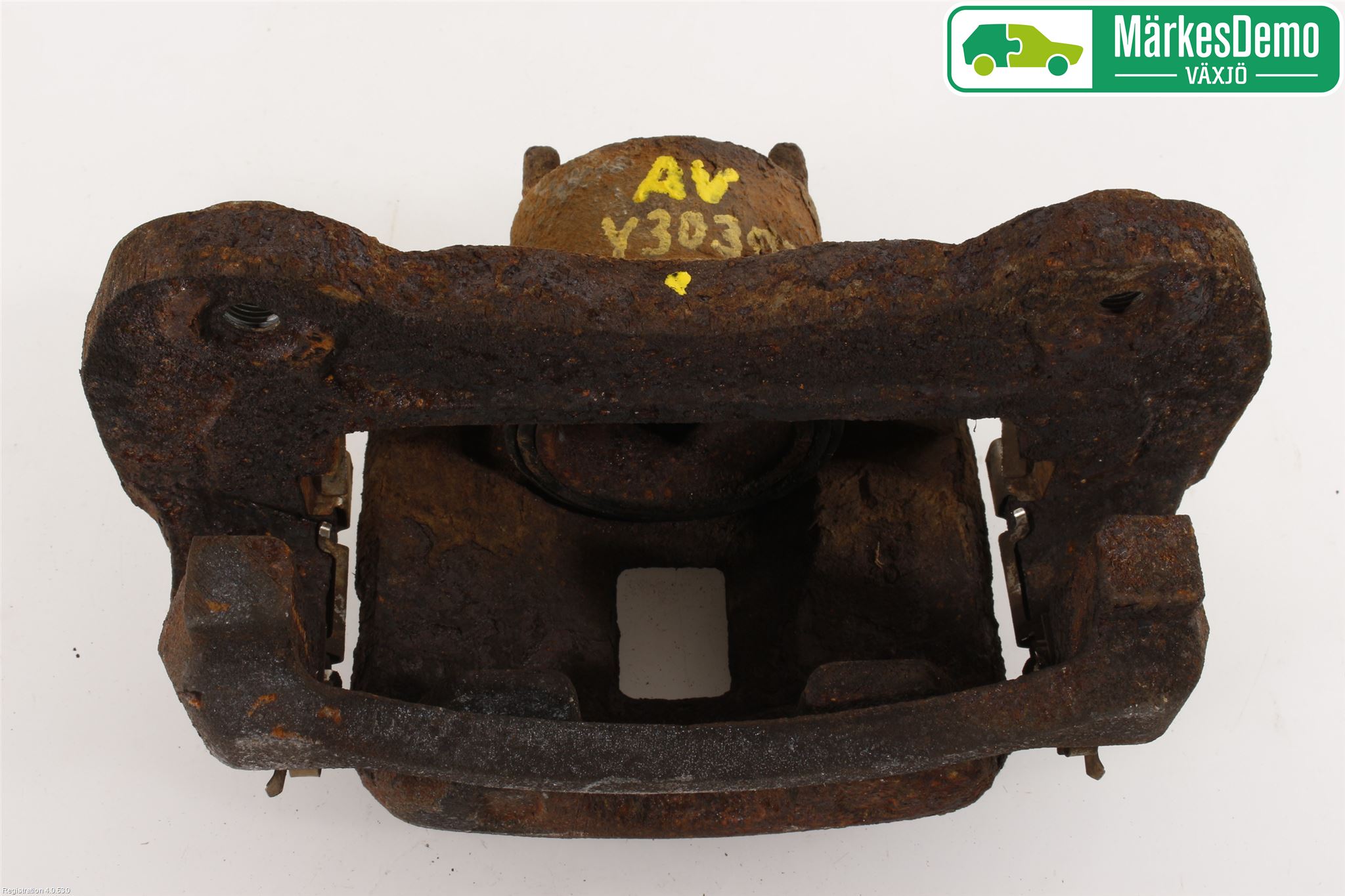 Mitsubishi L200 06-15 Bromsok Fram Höger