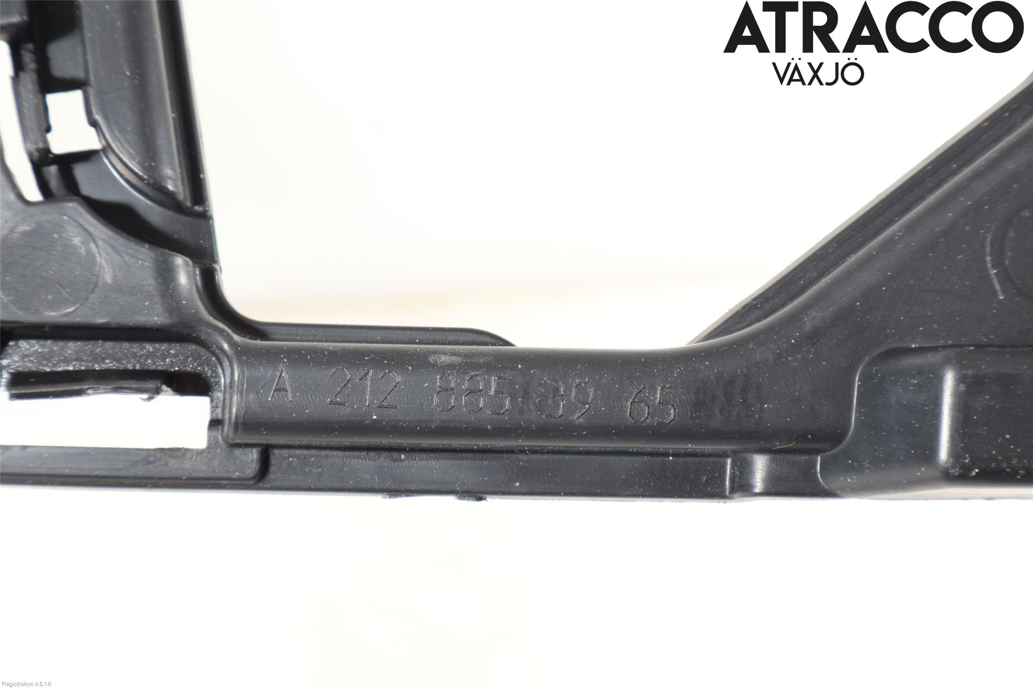Mercedes-Benz MB E-KLASS (W212) 09-16 Stötfångardel Fram Mitt