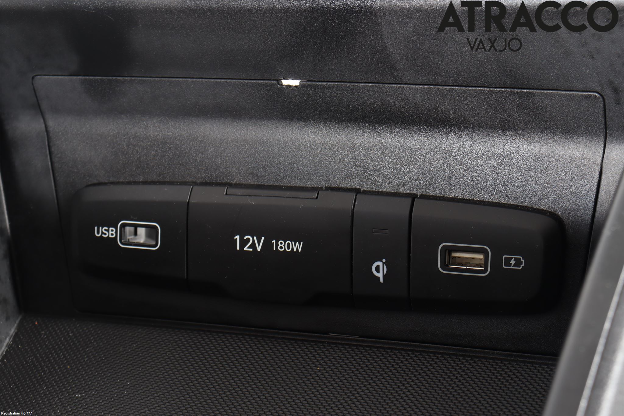 Hyundai TUCSON 05- Instrumentkonsoll Golv