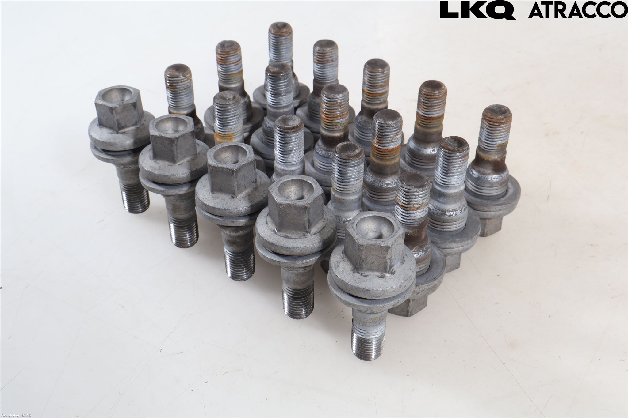 Peugeot 408 22- Hjulmutter-Bult-Sats