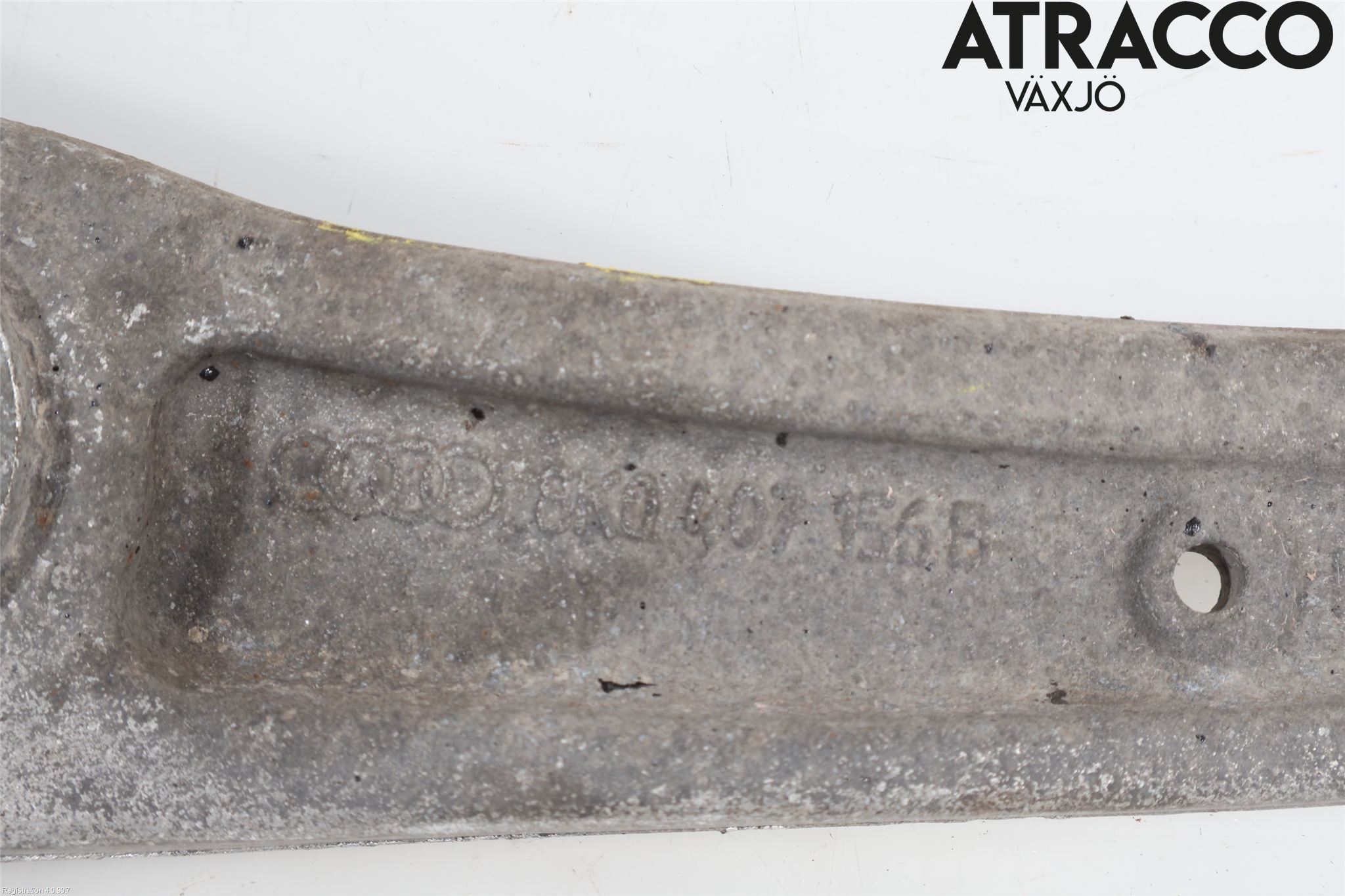 Audi A4/S4 08-11 Bärarm Fram Undre Hö