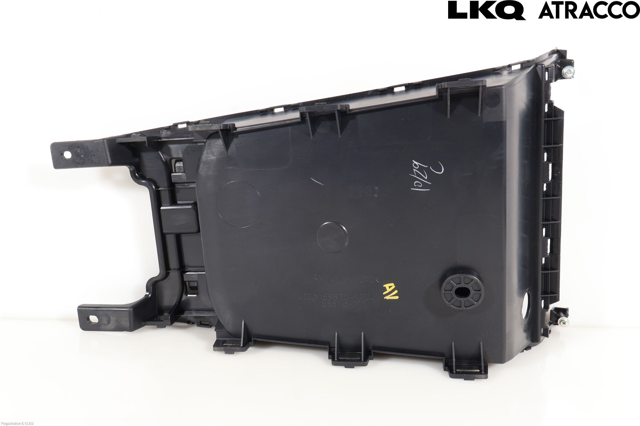 Toyota bZ4X EA10 22- Instrumentkonsoll Mitt