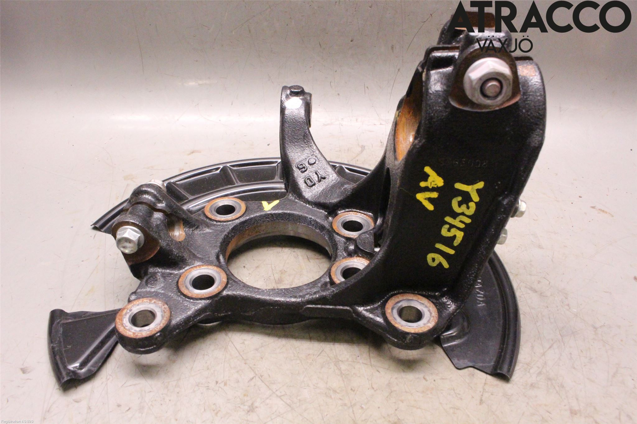 Mazda CX-30 20- Styrspindel Lagerhus Vä