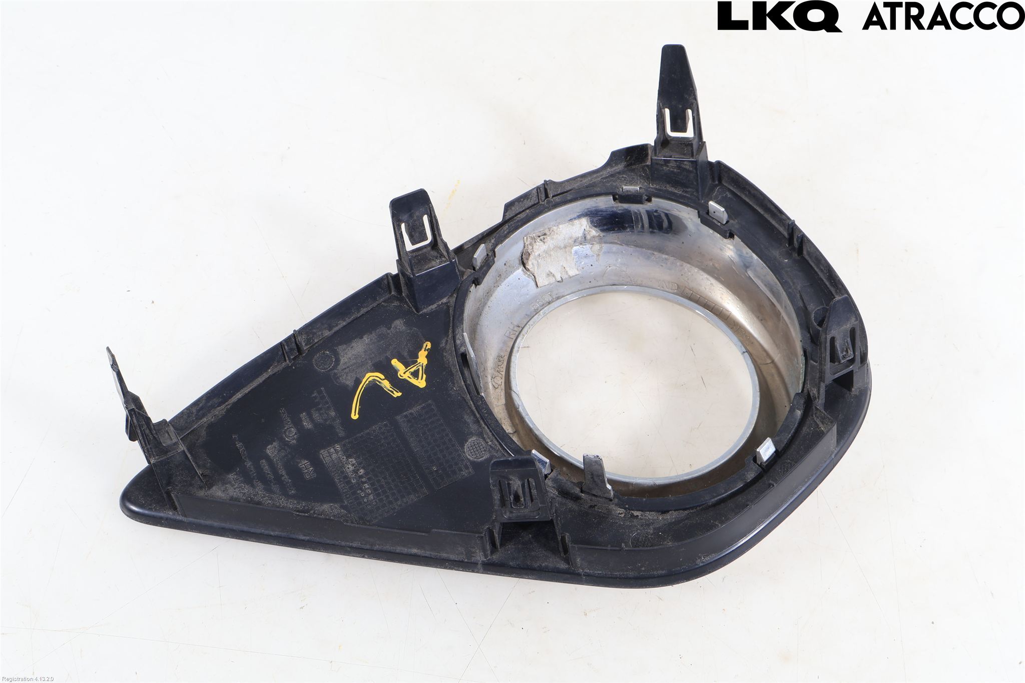 Toyota YARIS XP130 15-20 Dimljussarg Fram