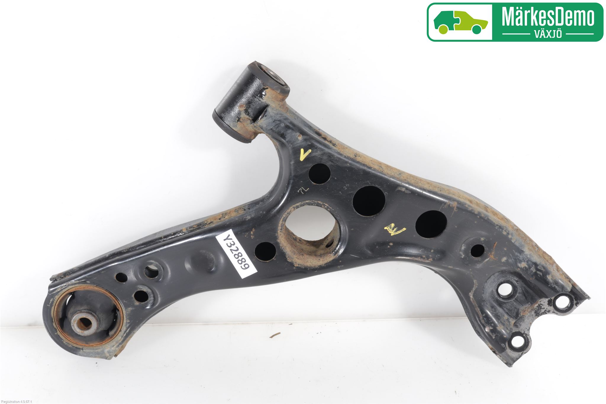 Toyota C-HR 16-23 Bärarm Fram Undre Vä