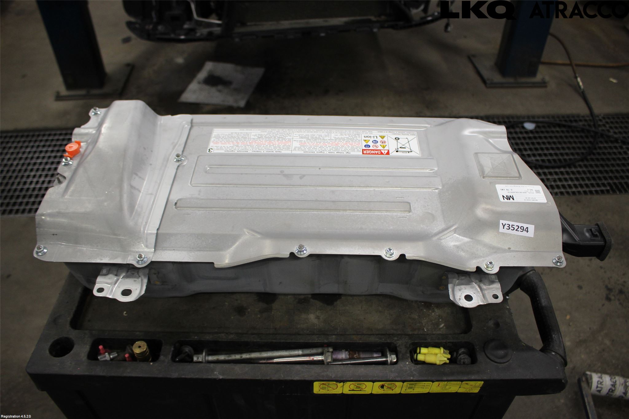 Toyota YARIS XP21 20- Batteri Högspänning