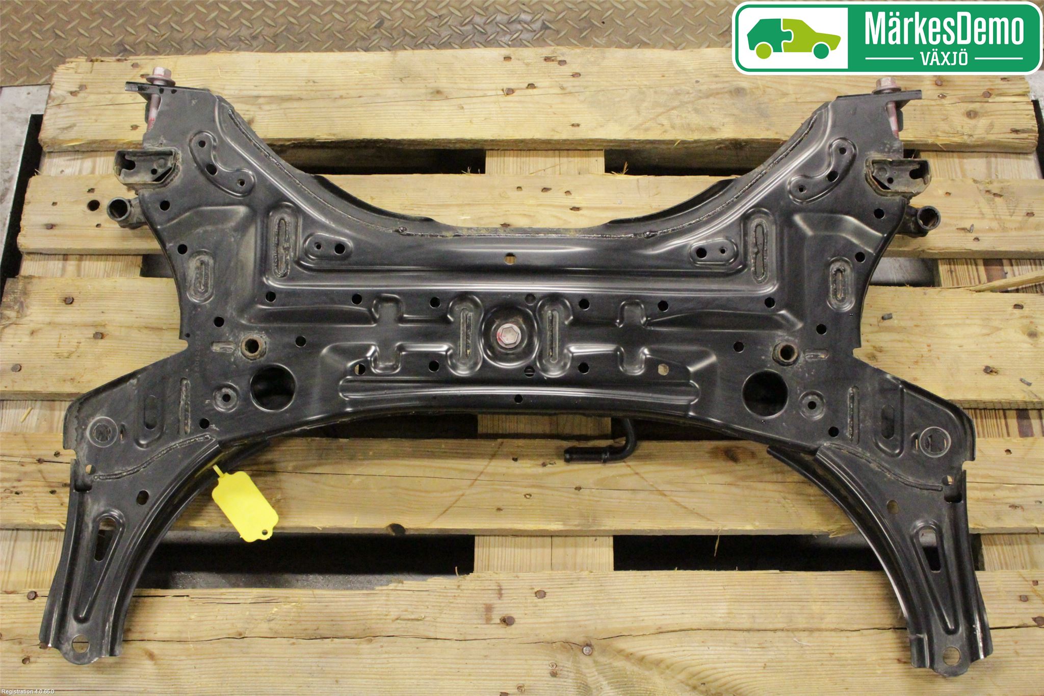 Suzuki SWIFT 17-24 Framvagnsbalk