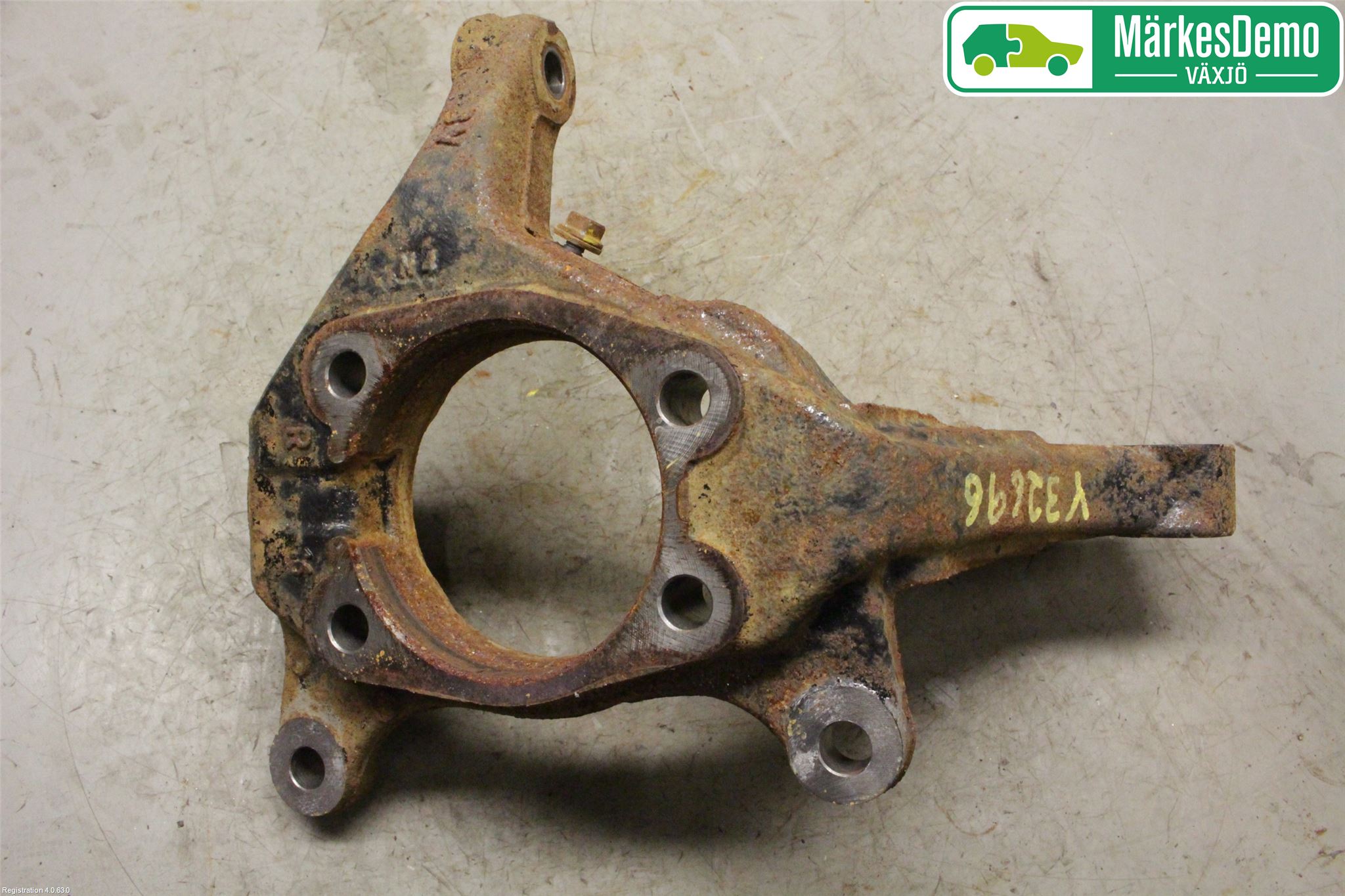 Toyota RAV4 13-18 Styrspindel Lagerhus Hö