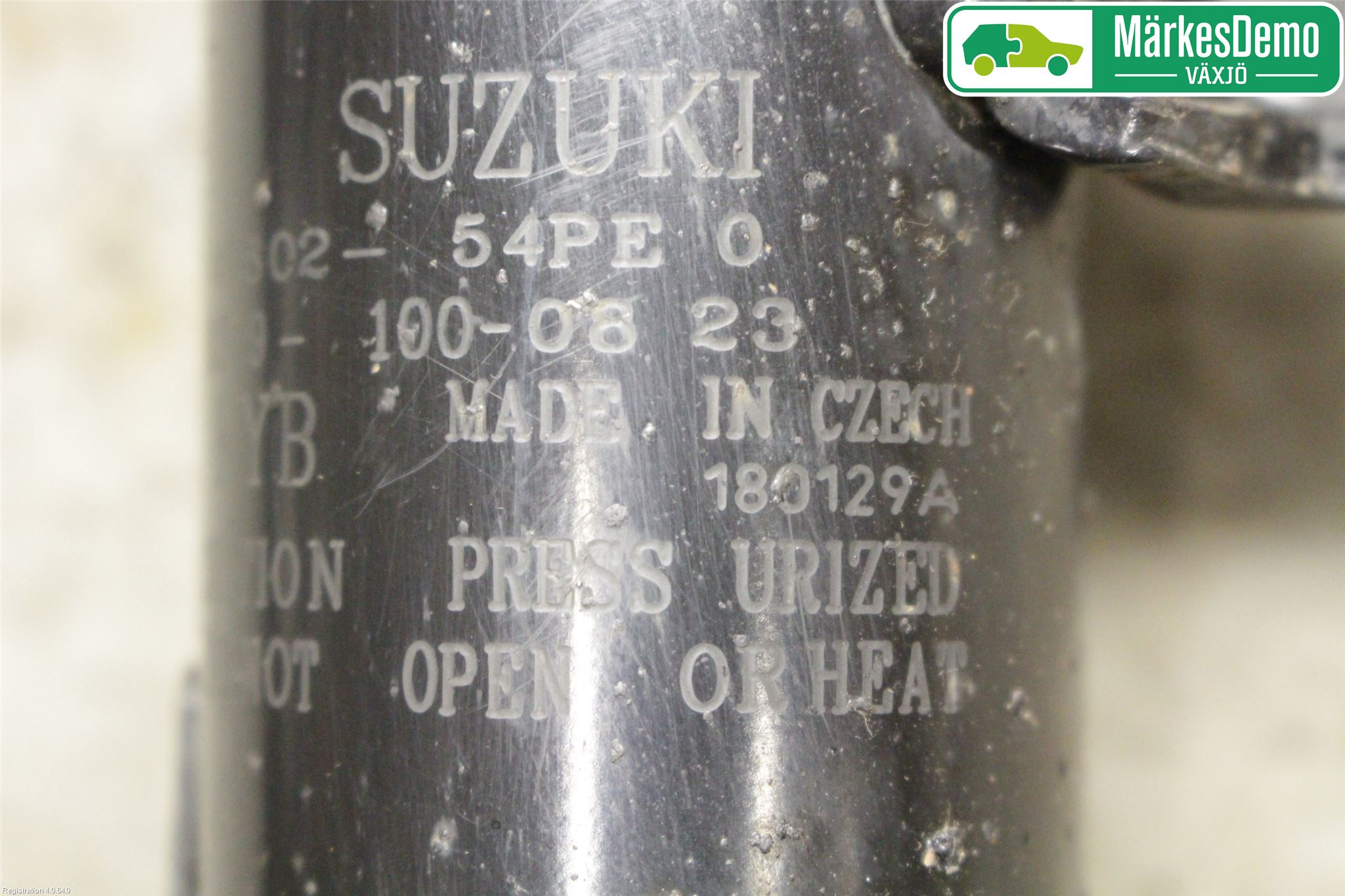 Suzuki VITARA 15- Fjäderben Fram Vänster