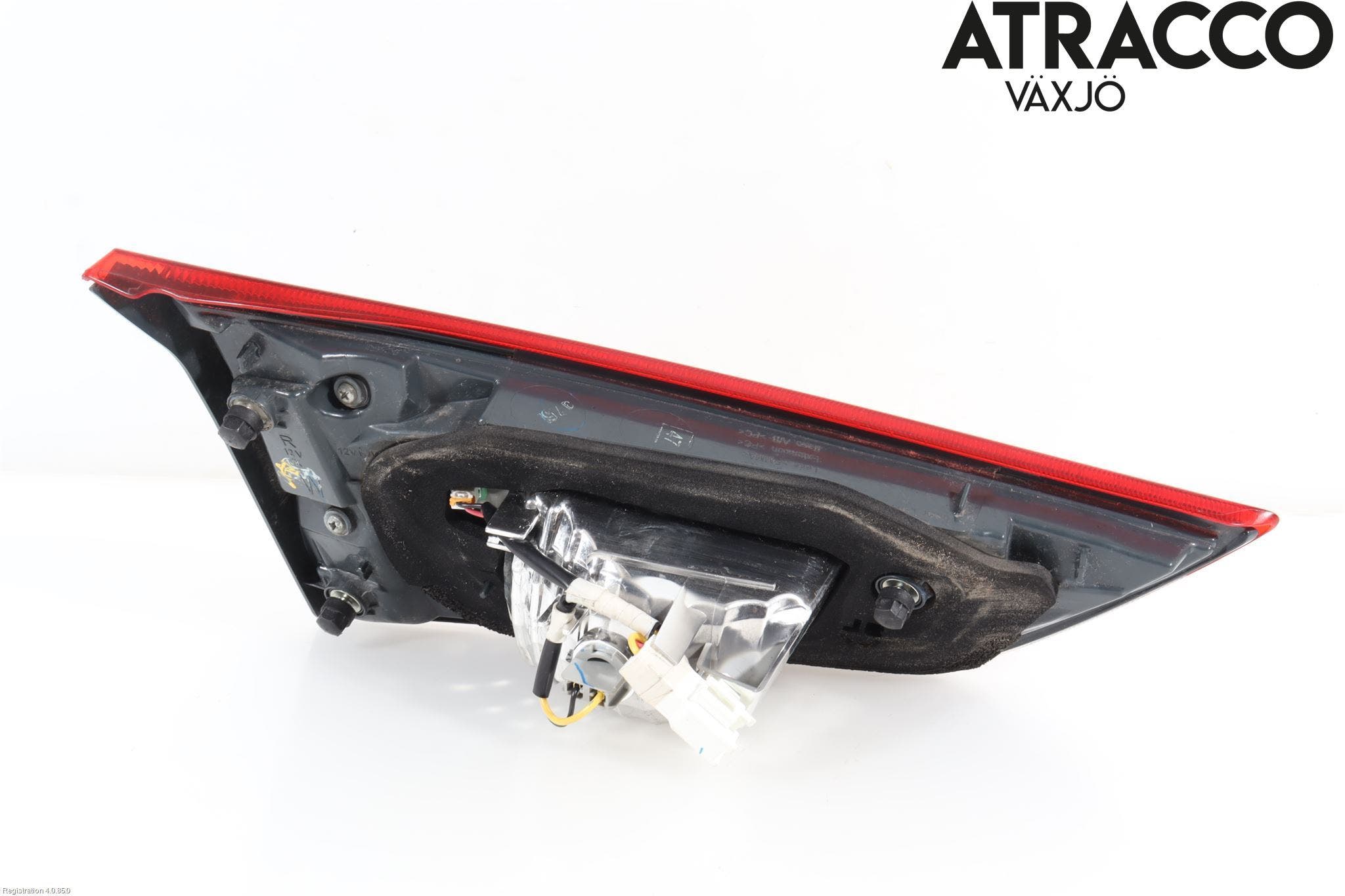 Toyota AURIS 13-19 Bakljus Lucka Hö