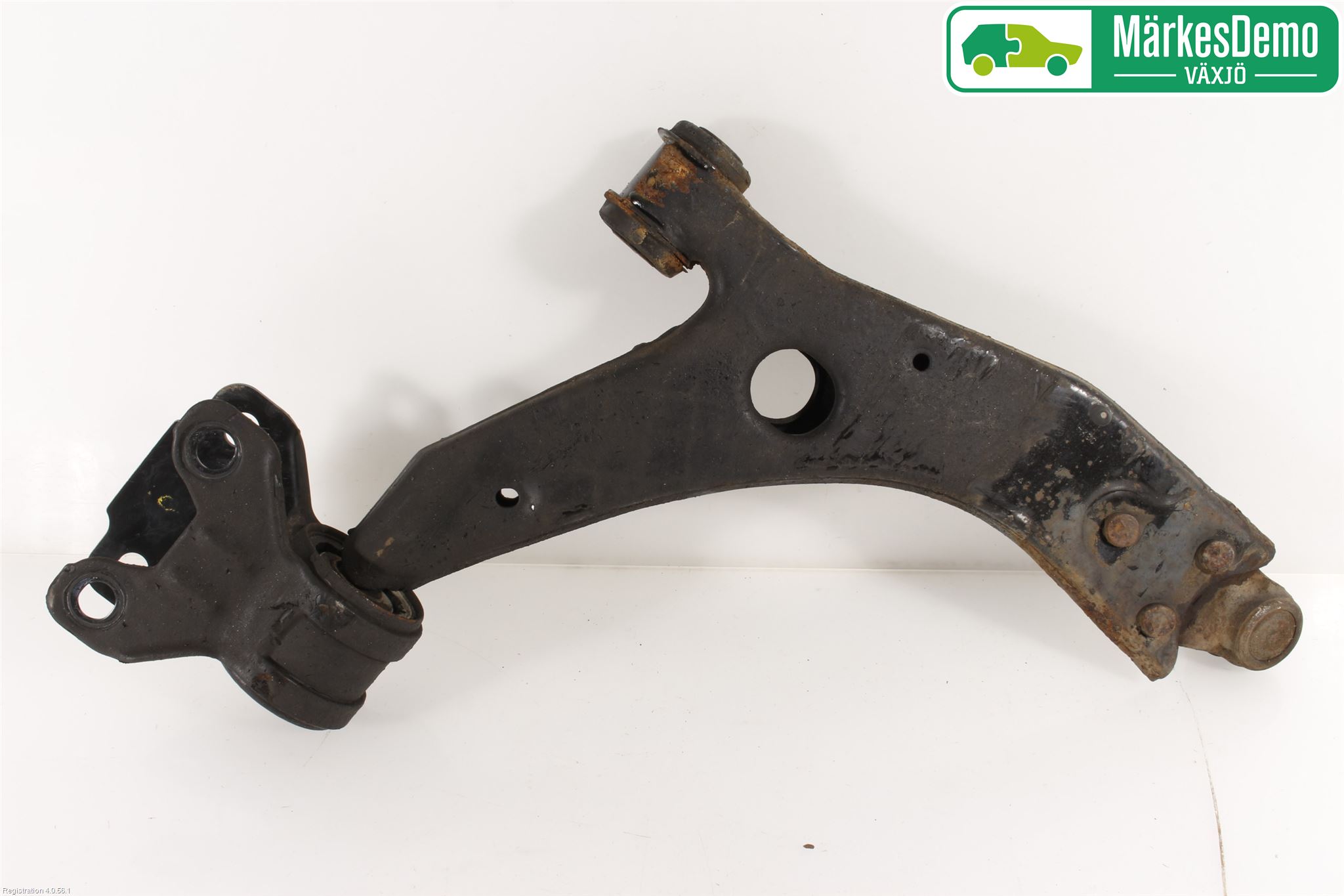 Ford FOCUS 11-14 Bärarm Fram Undre Vä