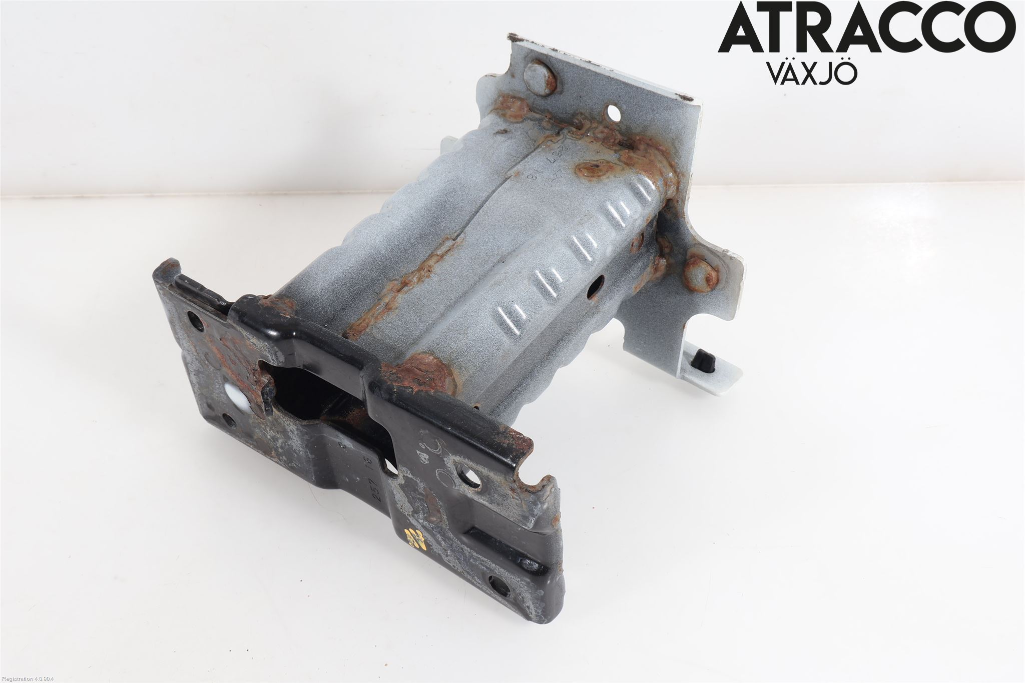 Nissan X-TRAIL 14-21 Stötfångarbärjärn Fram