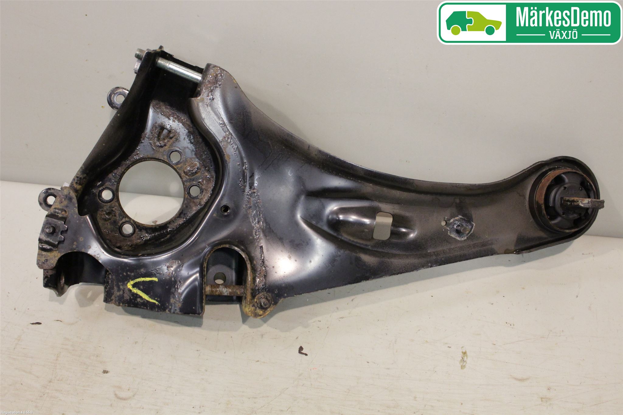 Mitsubishi OUTLANDER 13-21 Bärarm Bak Vänster