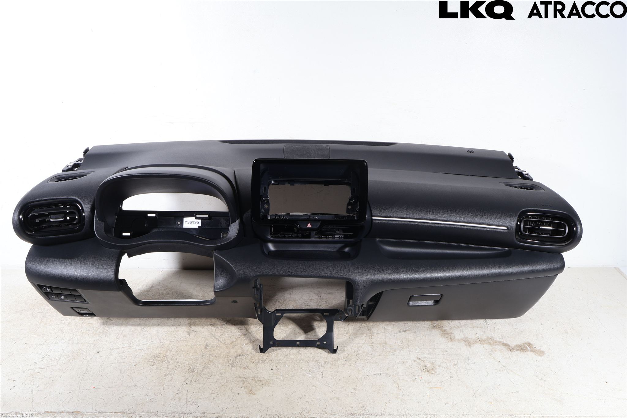Toyota YARIS XP21 20- Instrumentbräda