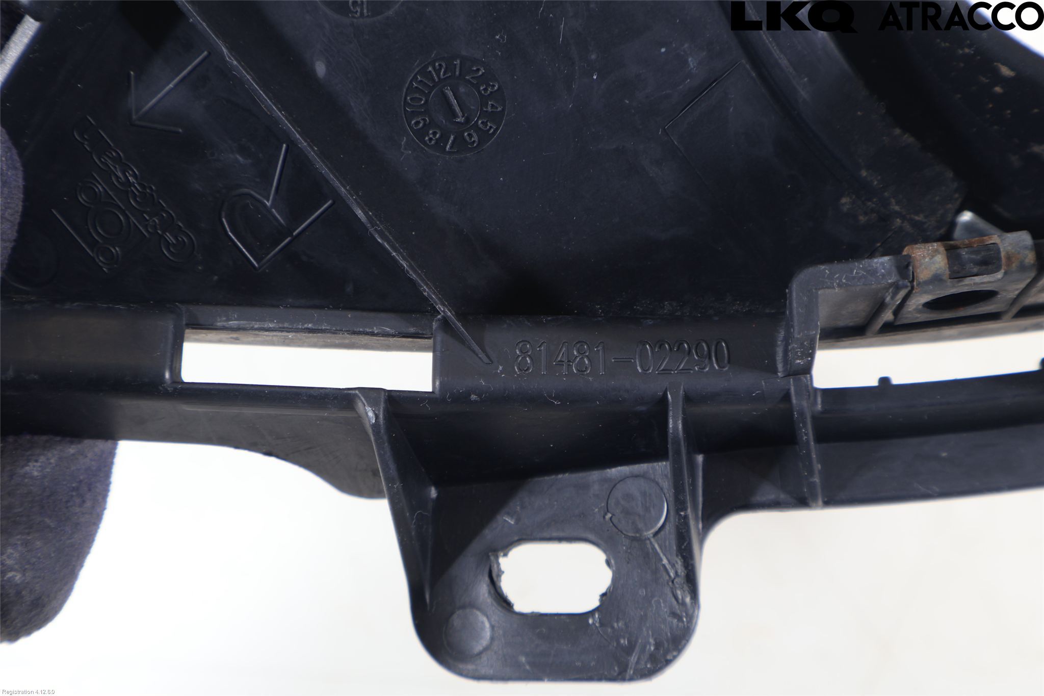 Toyota AURIS 13-19 Dimljussarg Fram