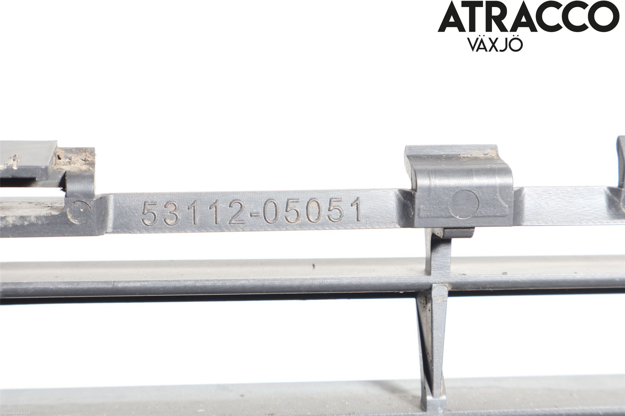 Toyota AVENSIS 03-06 Grill-Galler