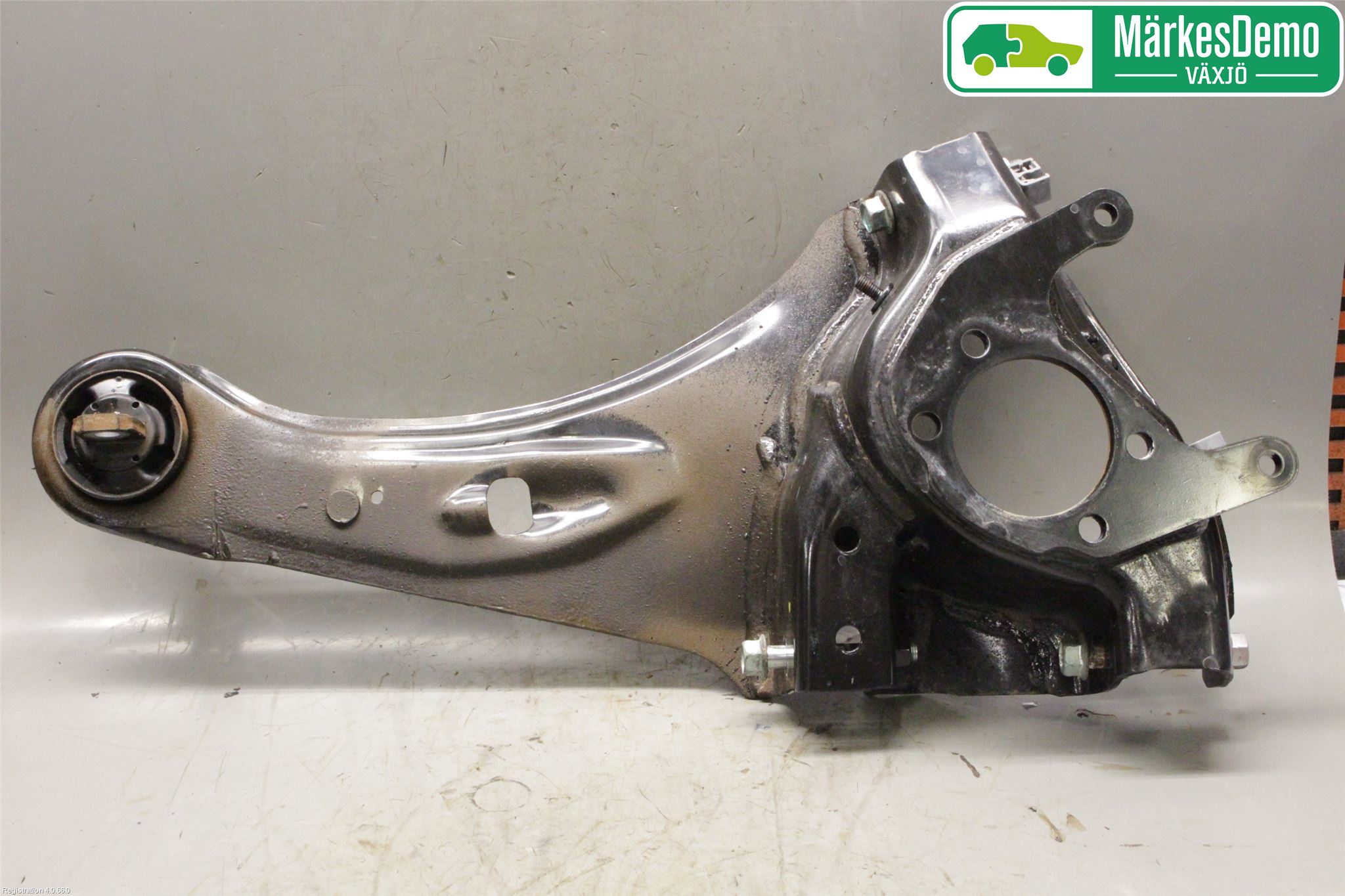 Mitsubishi OUTLANDER 13-21 Bärarm Bak Vänster