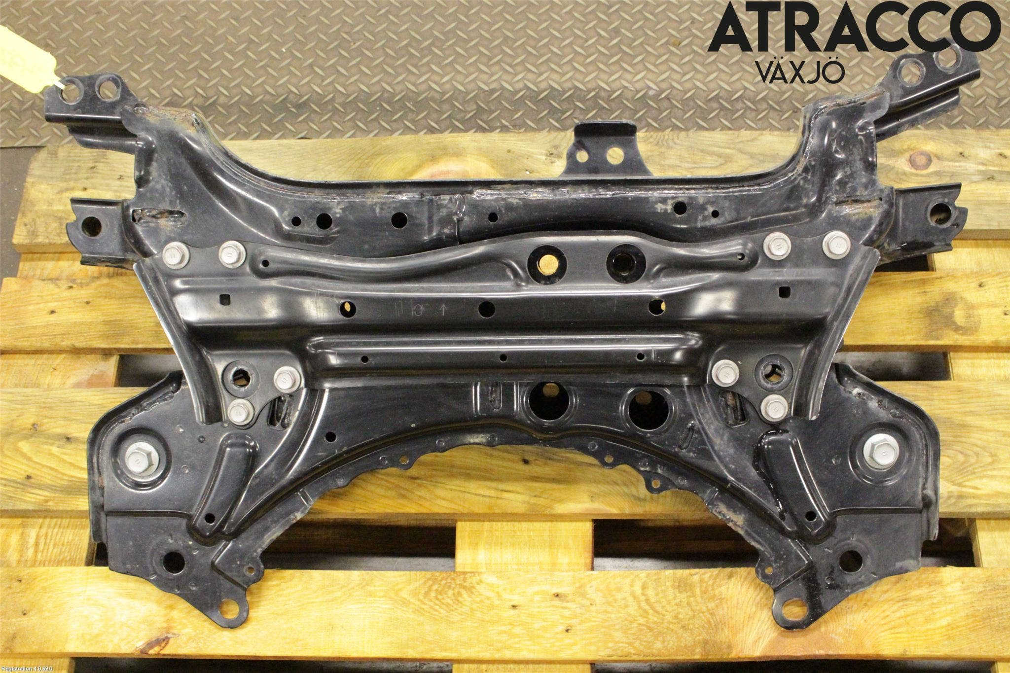 Toyota RAV4 13-18 Framvagnsbalk