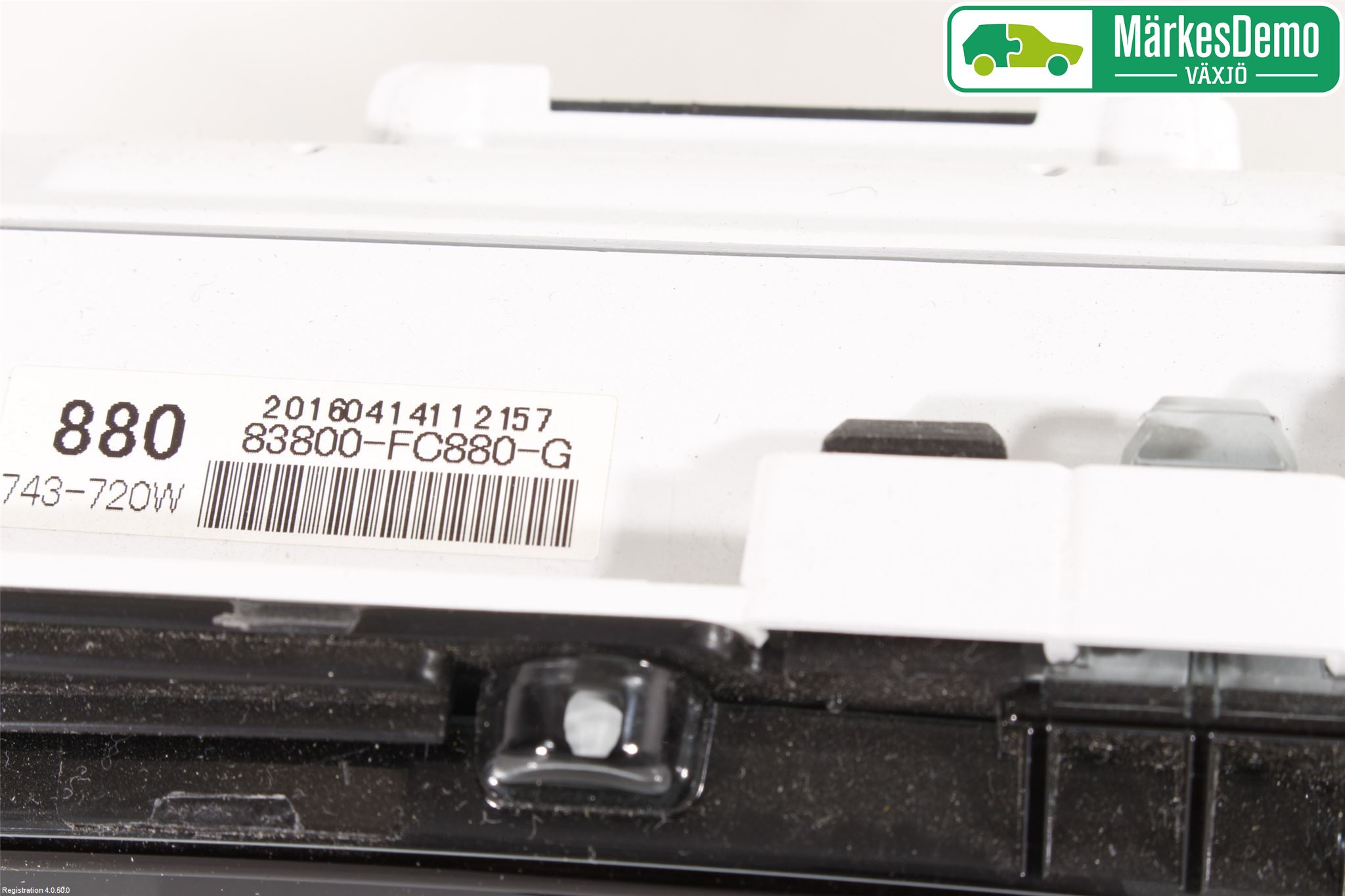 Toyota HILUX 16- Instrument Komb