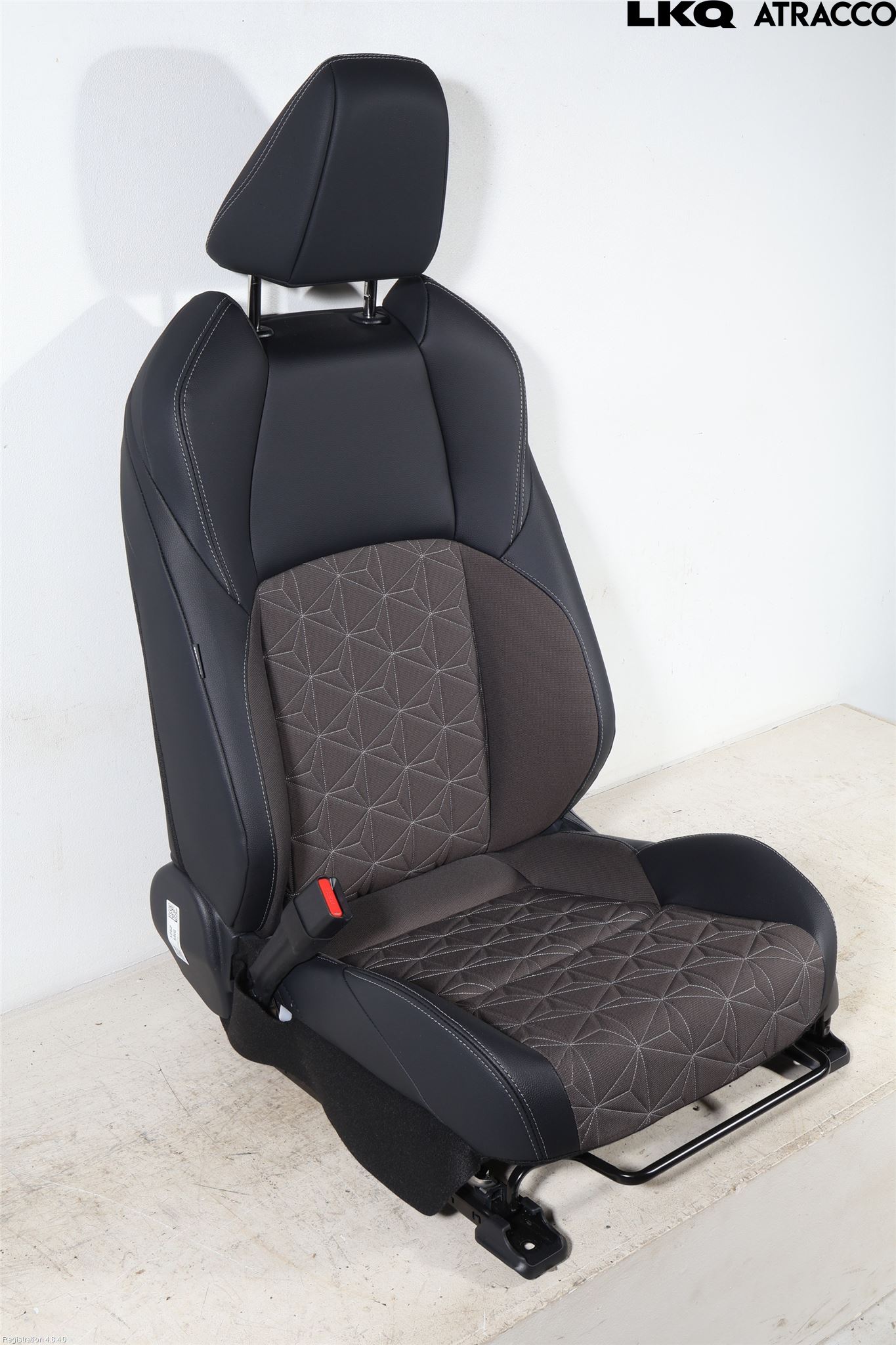 Toyota YARIS CROSS XP21 21- Inredning Stol Fram Vä