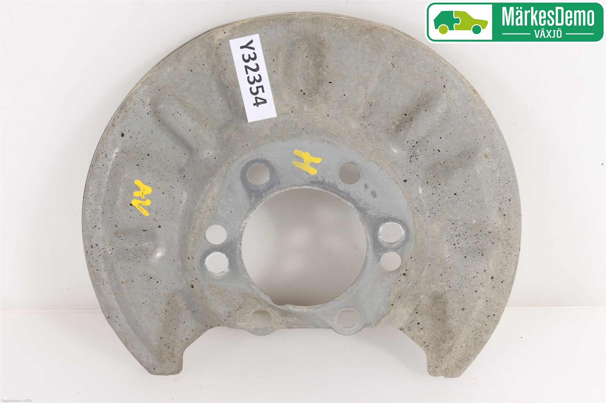 Suzuki SX4 S-CROSS 14-21 Bromssköld Bak