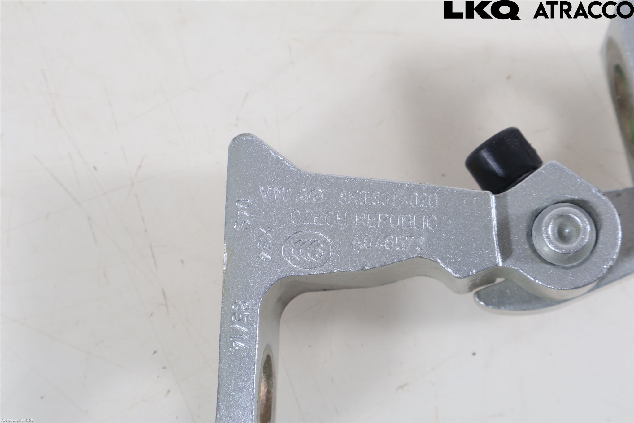 Skoda RAPID Dörrgångjärn