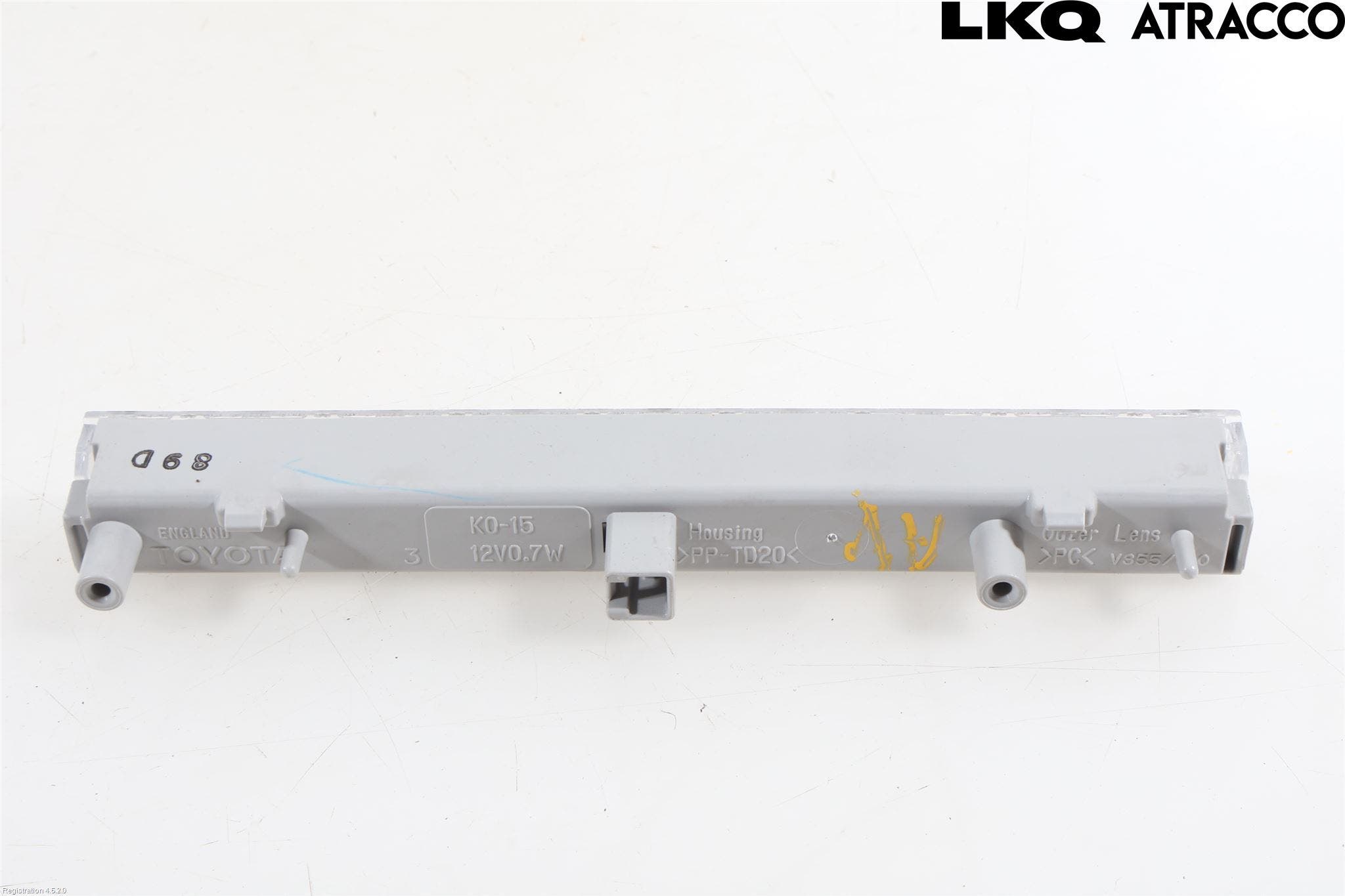 Toyota YARIS XP21 20- Bromsljus Bakruta