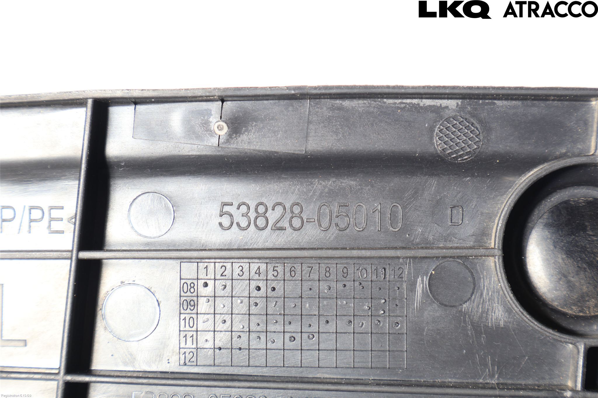 Toyota AVENSIS 09-15 Skärm Hörn Utfyllnad Fram