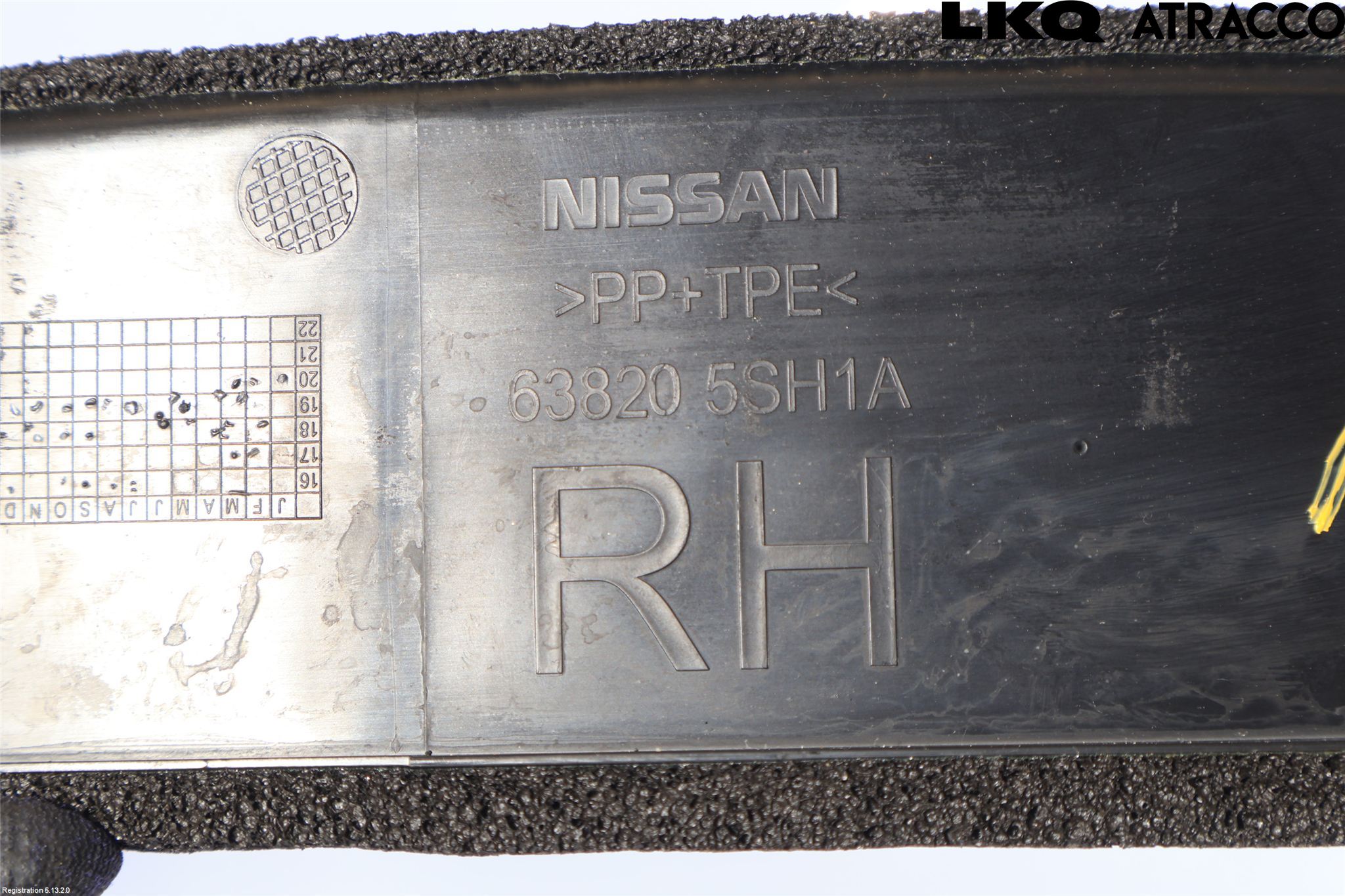 Nissan LEAF 18- Skärm Hörn Utfyllnad Fram