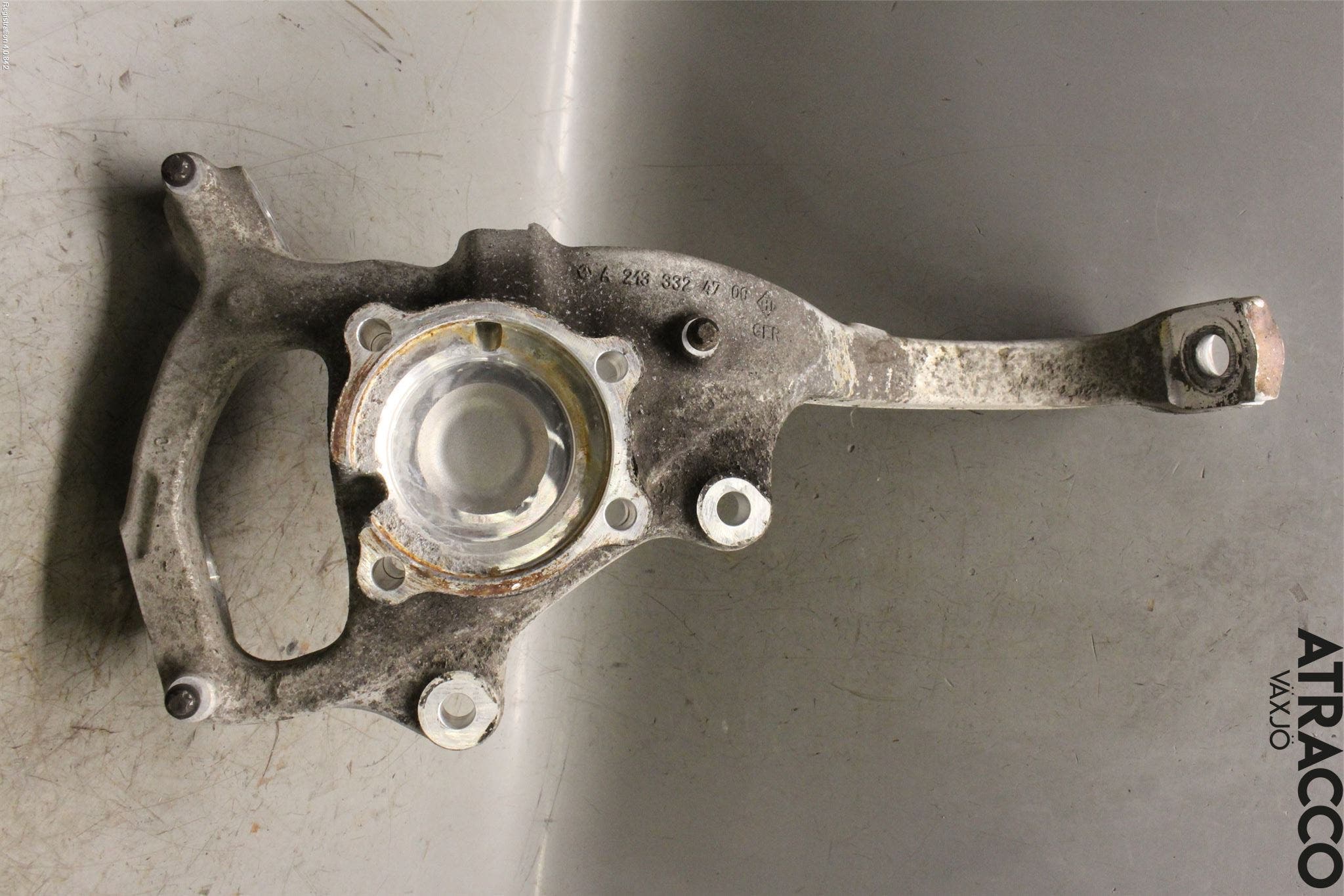 Mercedes-Benz MB E-KLASS (W213) 16-23 Styrspindel Lagerhus Vä