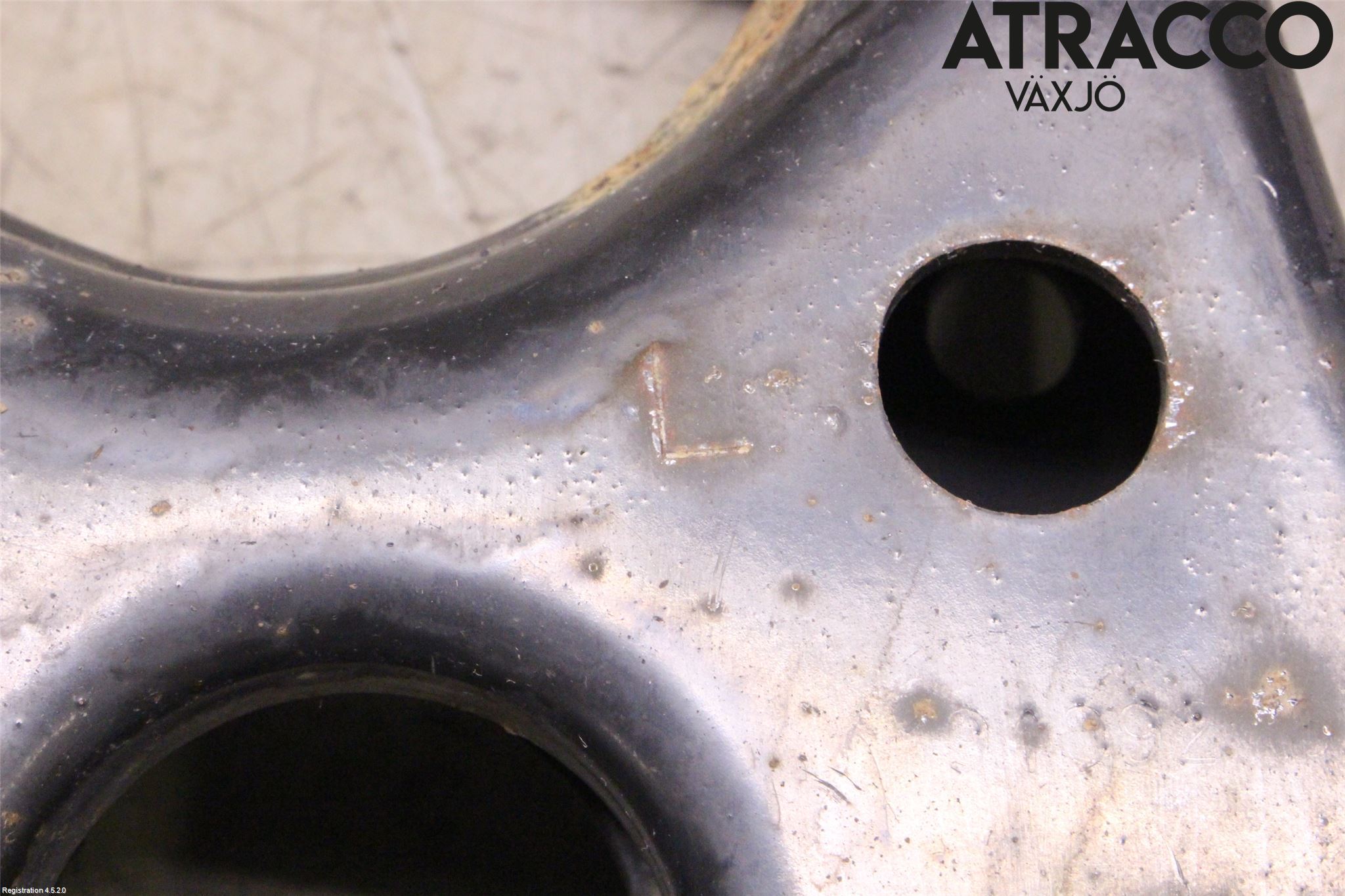 Toyota COROLLA 19- Bärarm Fram Undre Vä