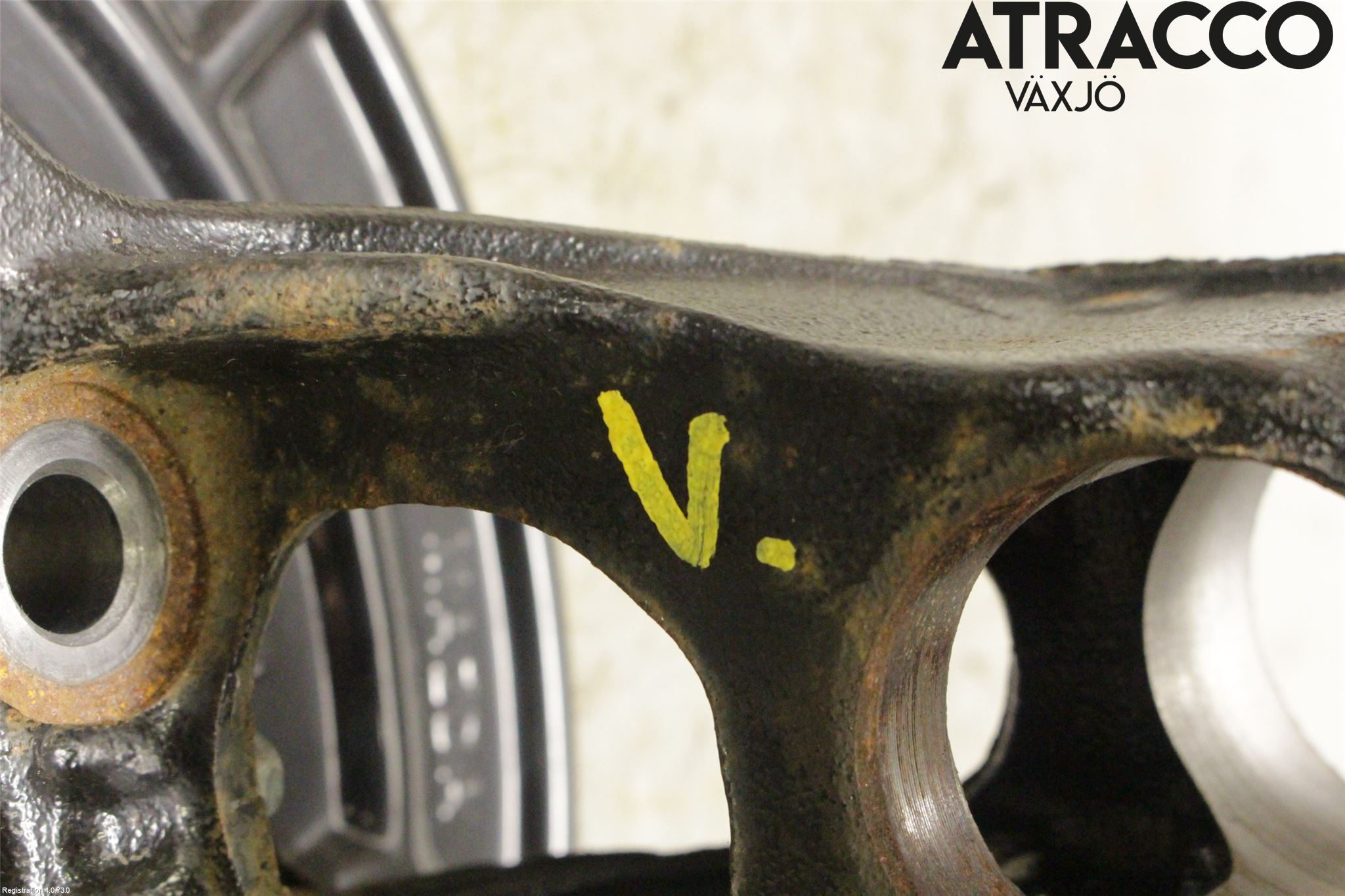 Mazda 3 IV 19- Styrspindel Lagerhus Vä