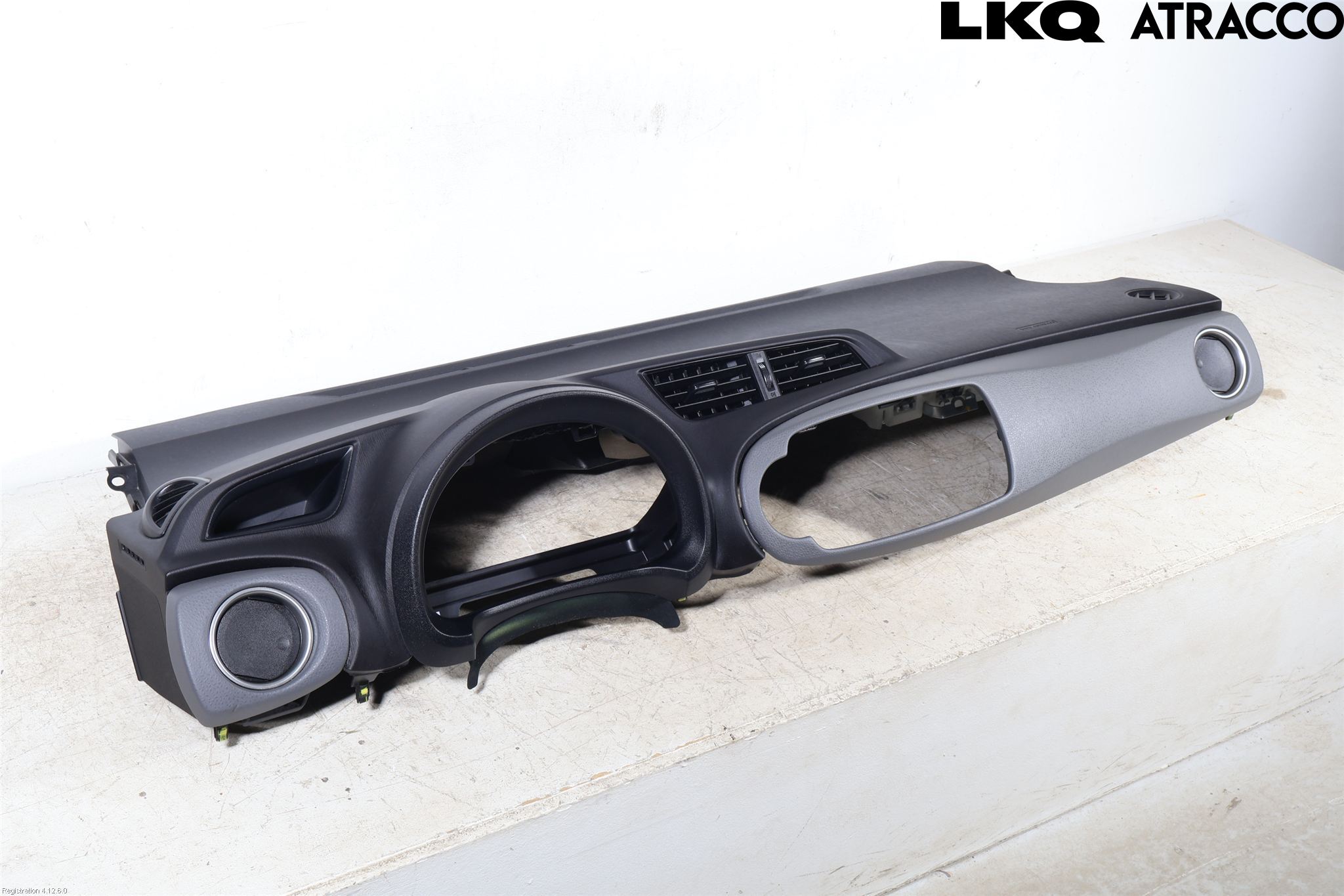 Toyota YARIS XP130 12-14 Instrumentbräda