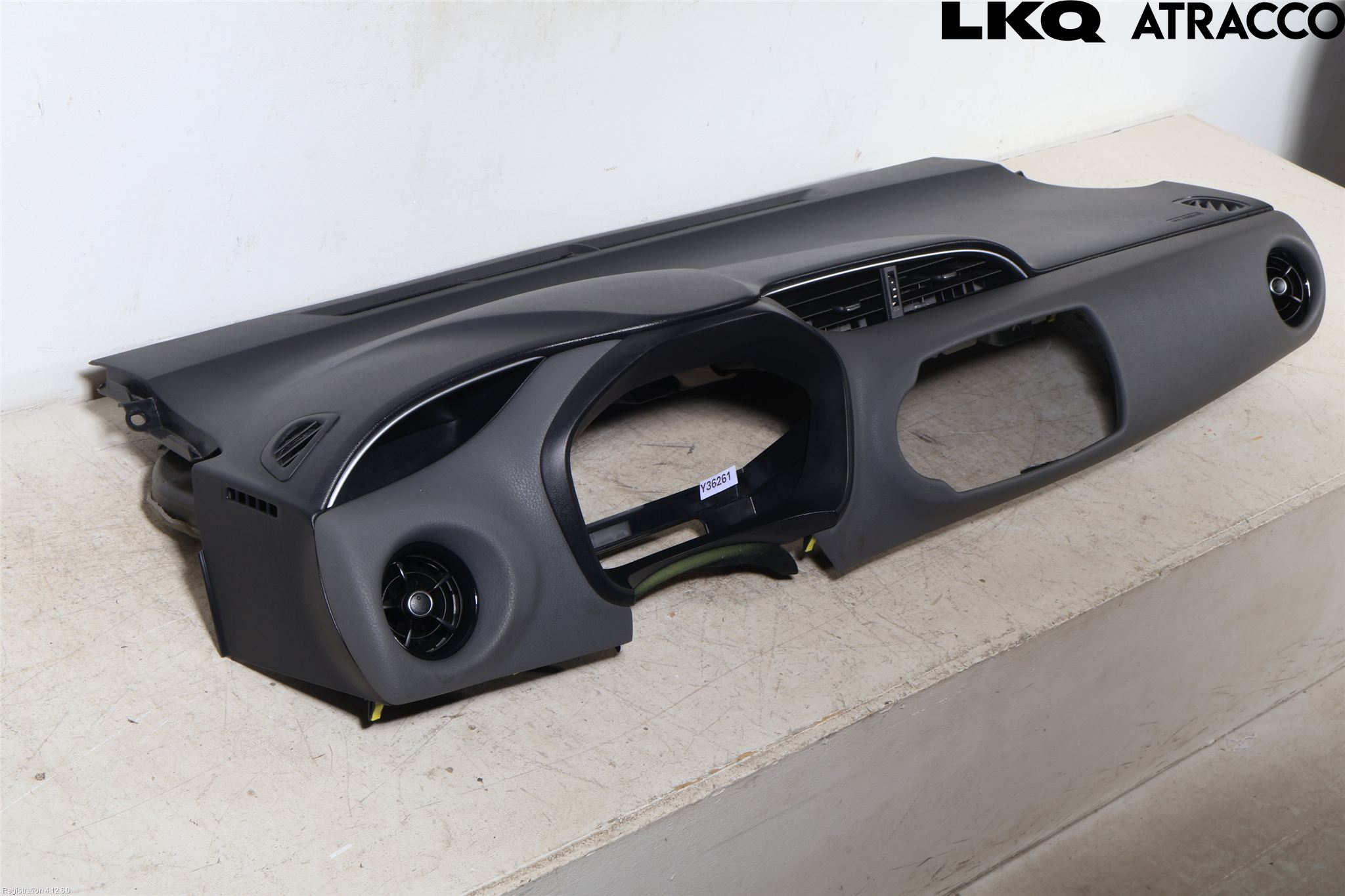 Toyota YARIS XP130 15-20 Instrumentbräda