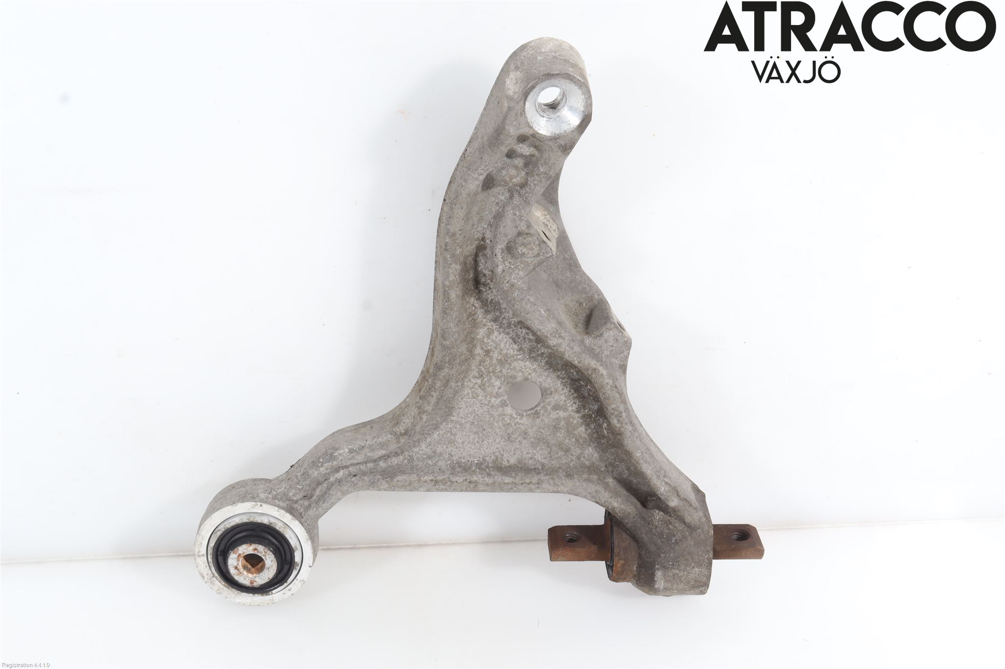 Volvo V70 05-08 Bärarm Fram Undre Hö