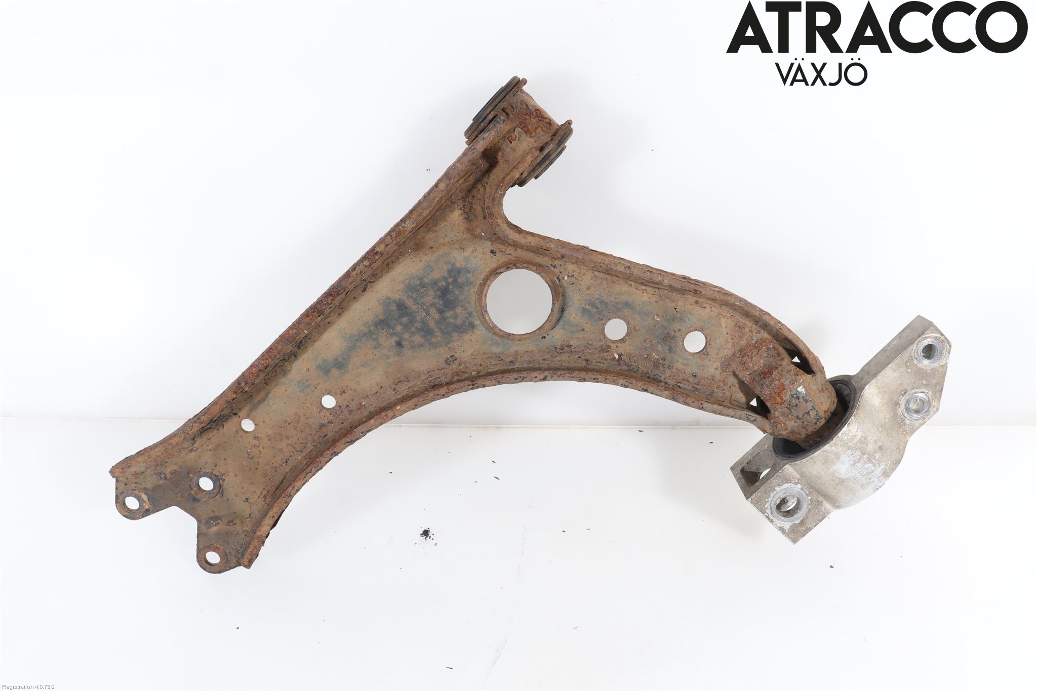 Volkswagen VW CADDY      04-10 Bärarm Fram Undre Hö