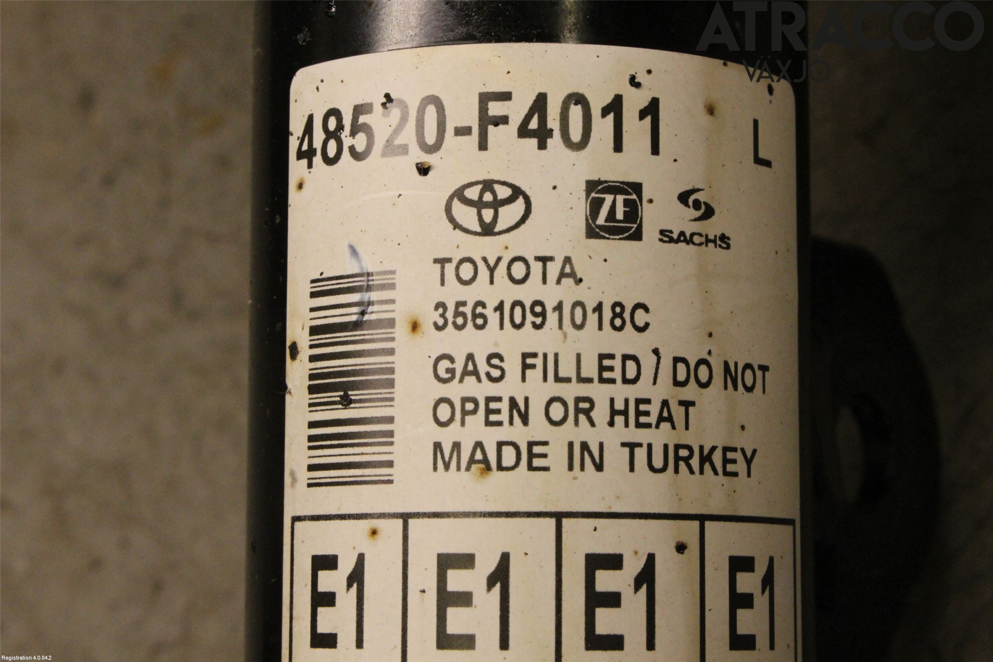 Toyota C-HR 16-23 Fjäderben Fram Vänster