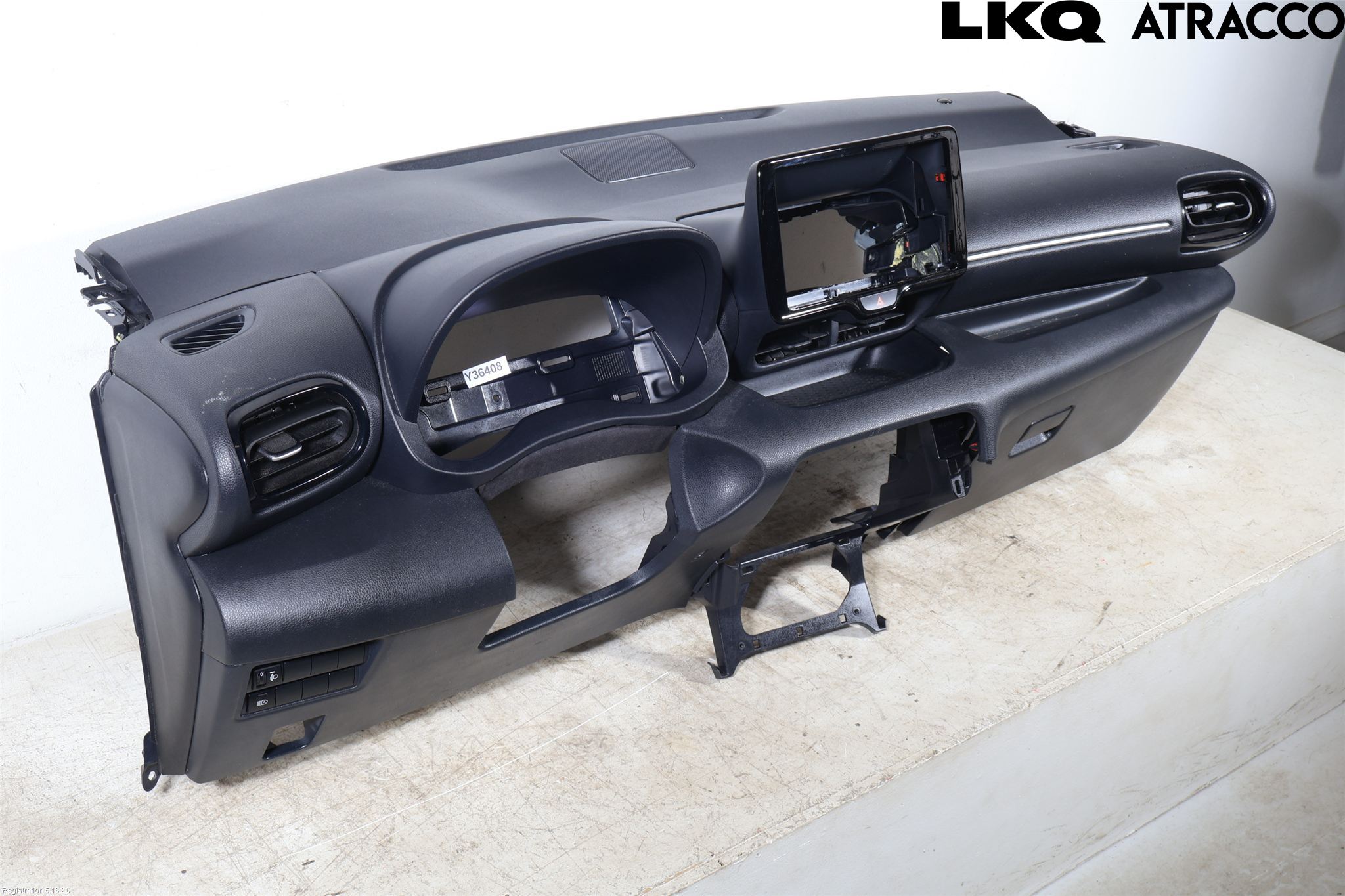 Toyota YARIS XP21 20- Instrumentbräda