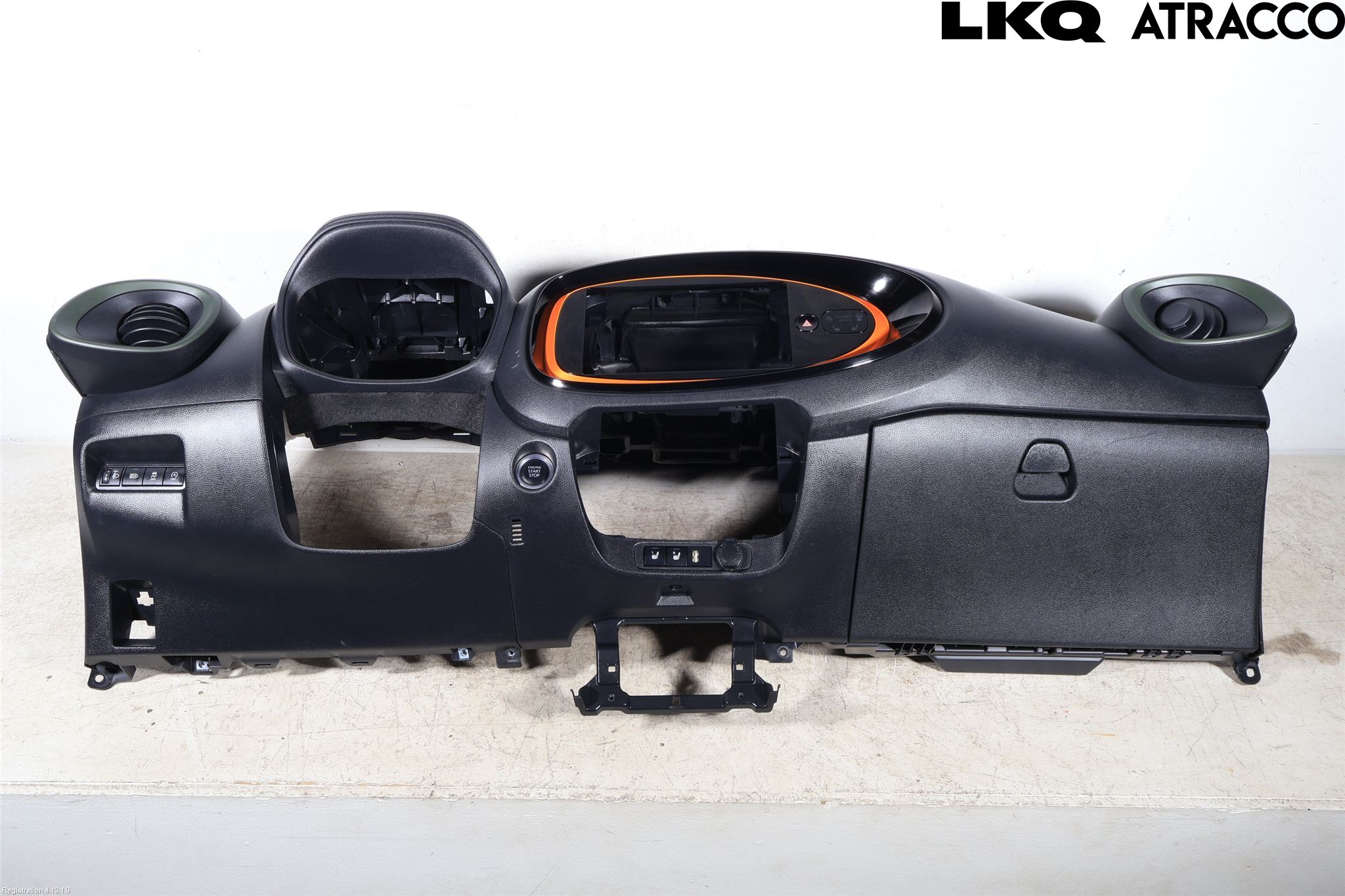 Toyota AYGO X AB70 22- Instrumentbräda