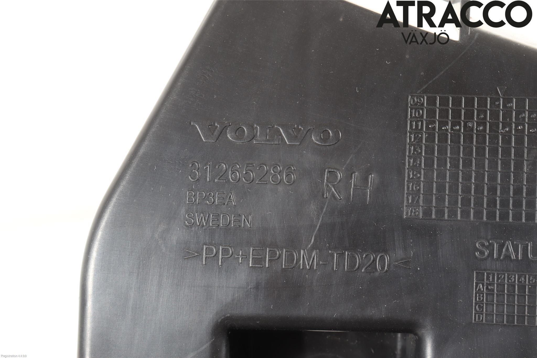 Volvo V60 11-13 Stötfångarfäste Bak Hö