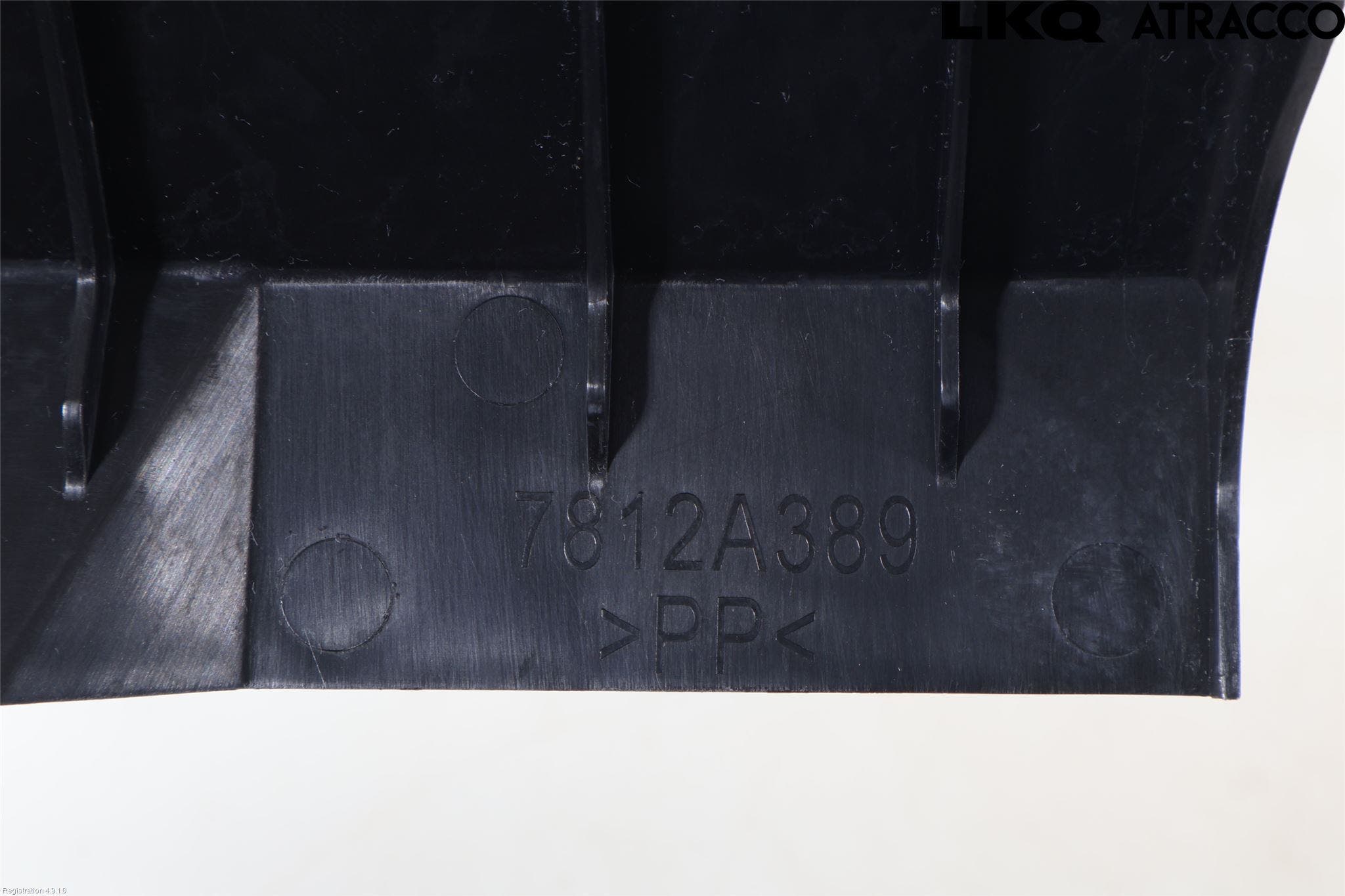 Mitsubishi OUTLANDER 13-21 Deflektor Plåt-Plast Kylning