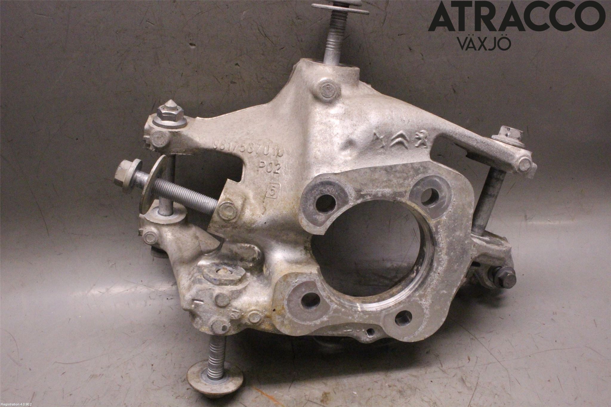 Peugeot 3008 17-24 Hjullagerhus-Spindel Vä B