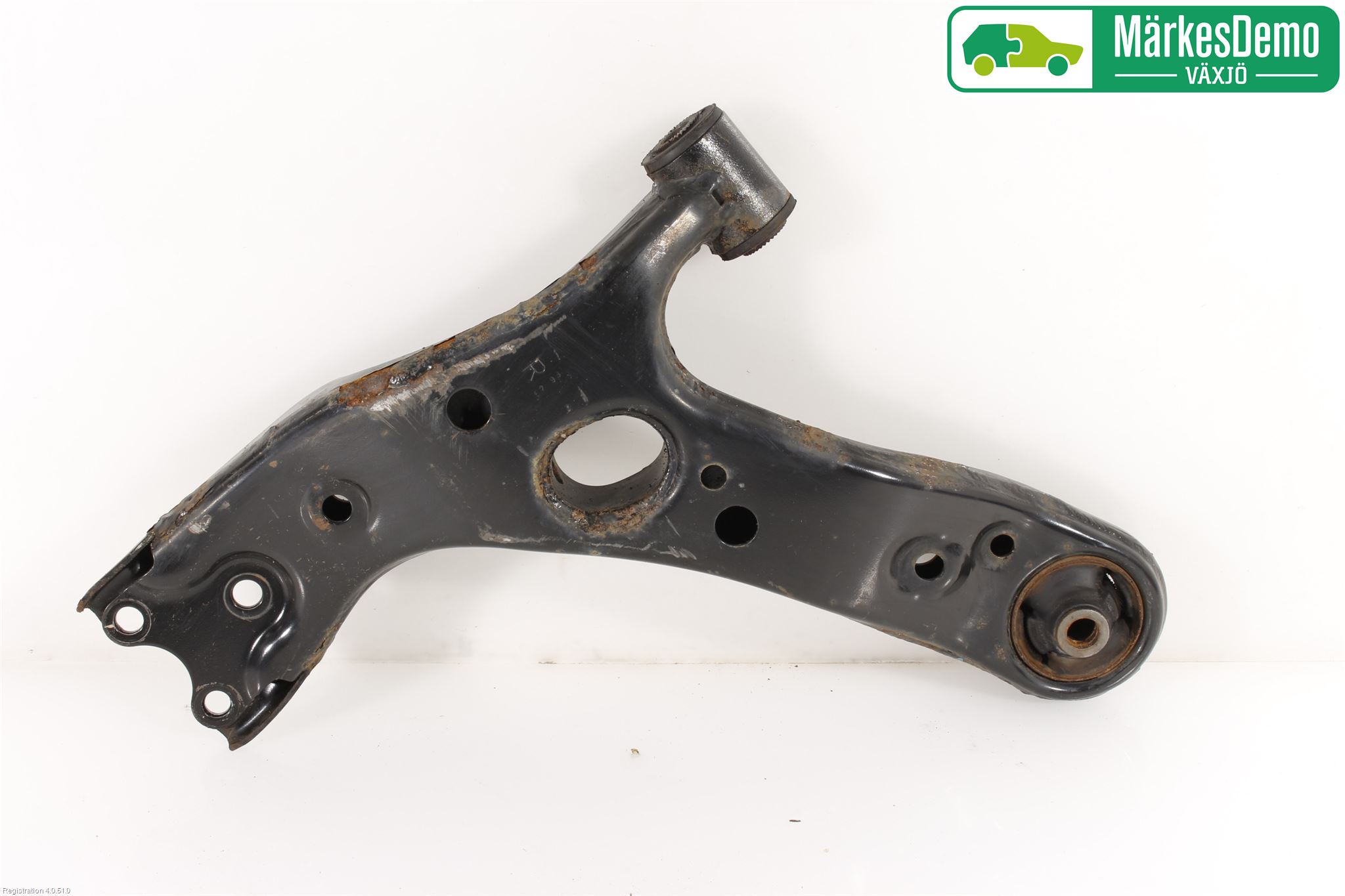 Toyota AURIS 13-19 Bärarm Fram Undre Hö