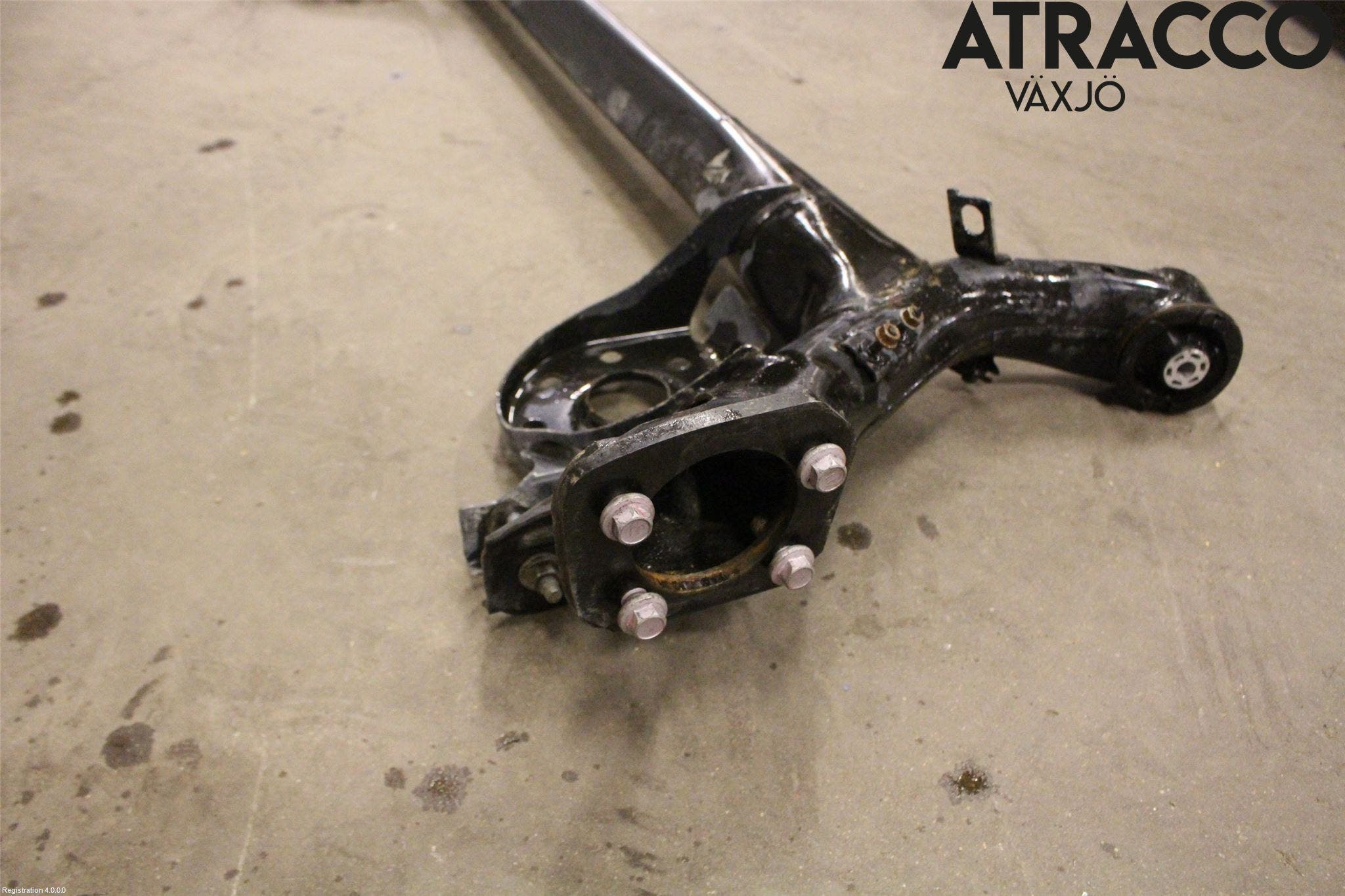 Toyota YARIS XP130 15-20 Bakaxelbalk