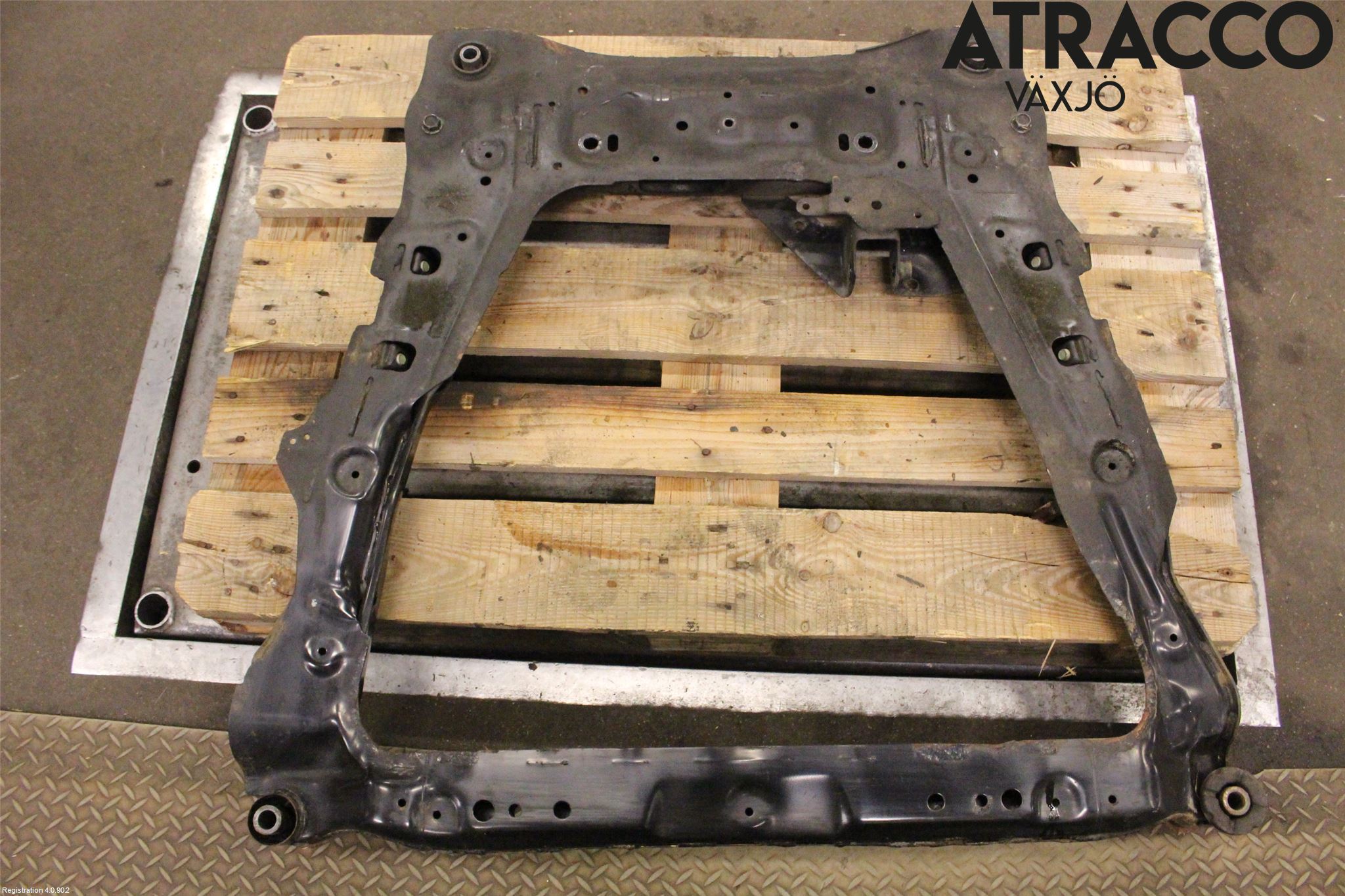 Nissan X-TRAIL 14-21 Framvagnsbalk