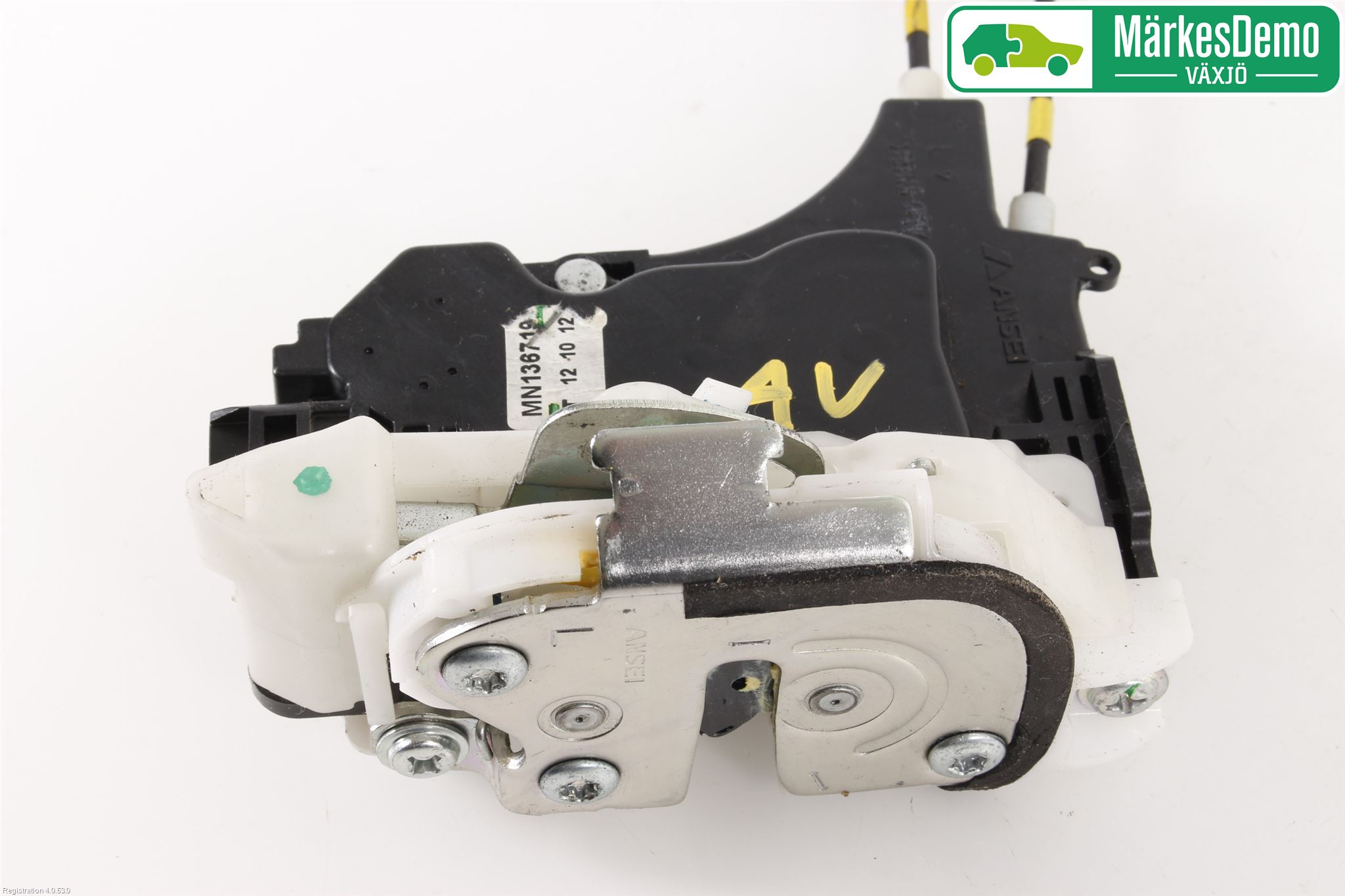 Mitsubishi L200 06-15 Låskista-Dörrlås