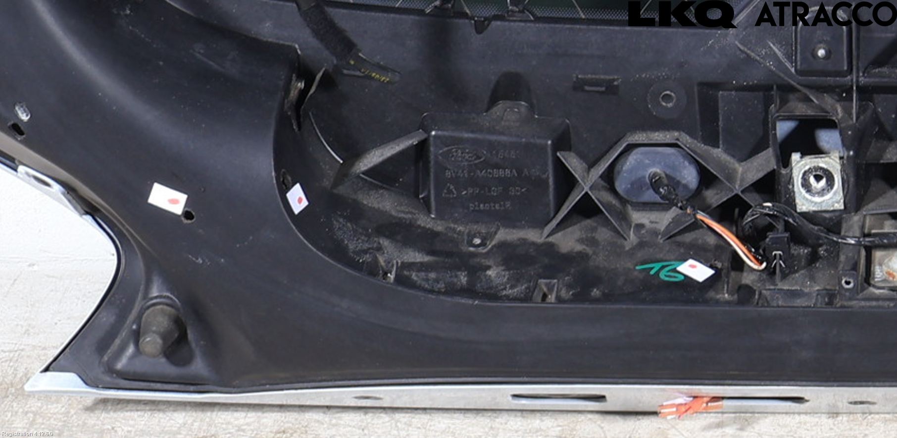 Ford KUGA 08-12 Baklucka Övre