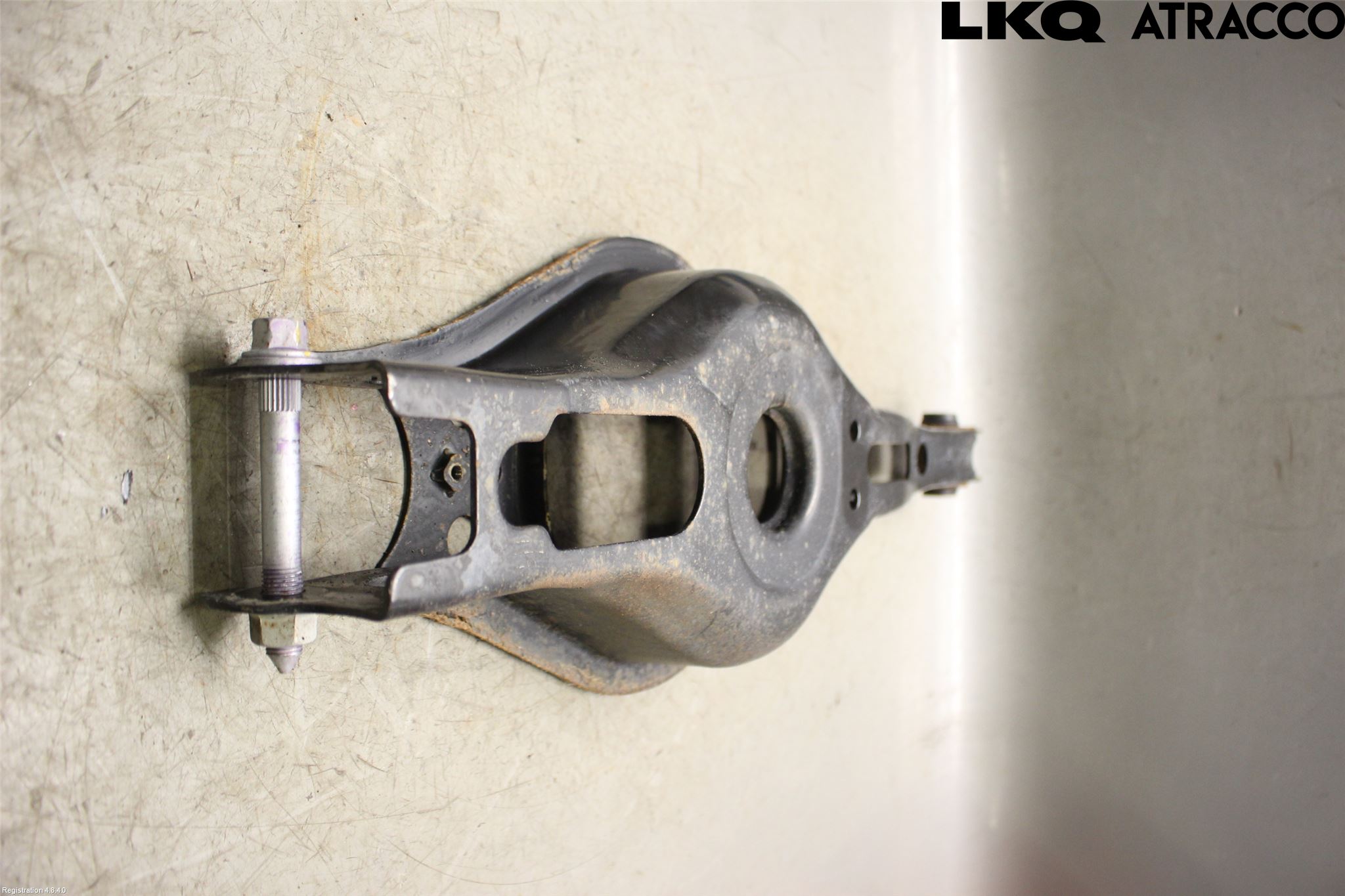 Toyota bZ4X EA10 22- Bärarm Bak Vänster