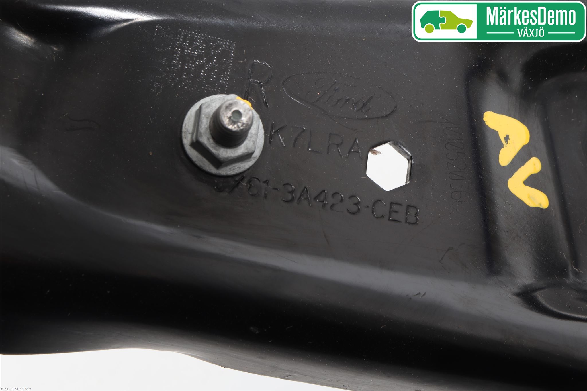 Ford FOCUS 19- Bärarm Fram Undre Hö